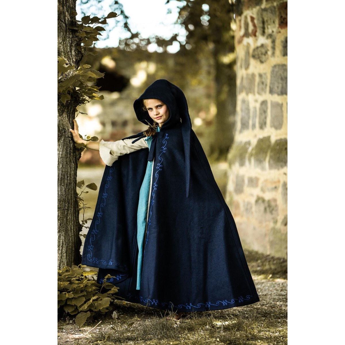 Mantello medievale in lana con ricamo per bambini