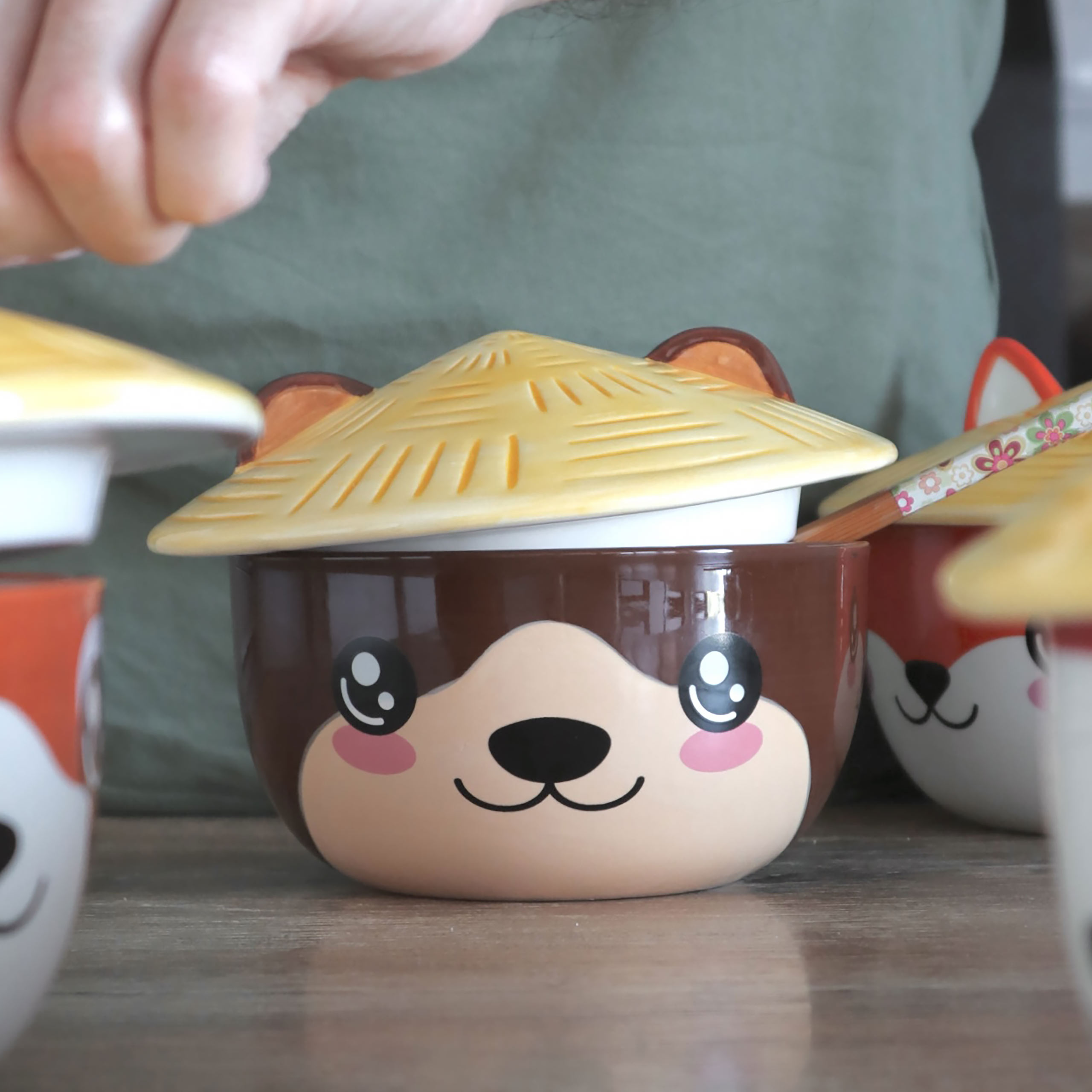 Miska Otter Kawaii z pokrywką dla fanów anime