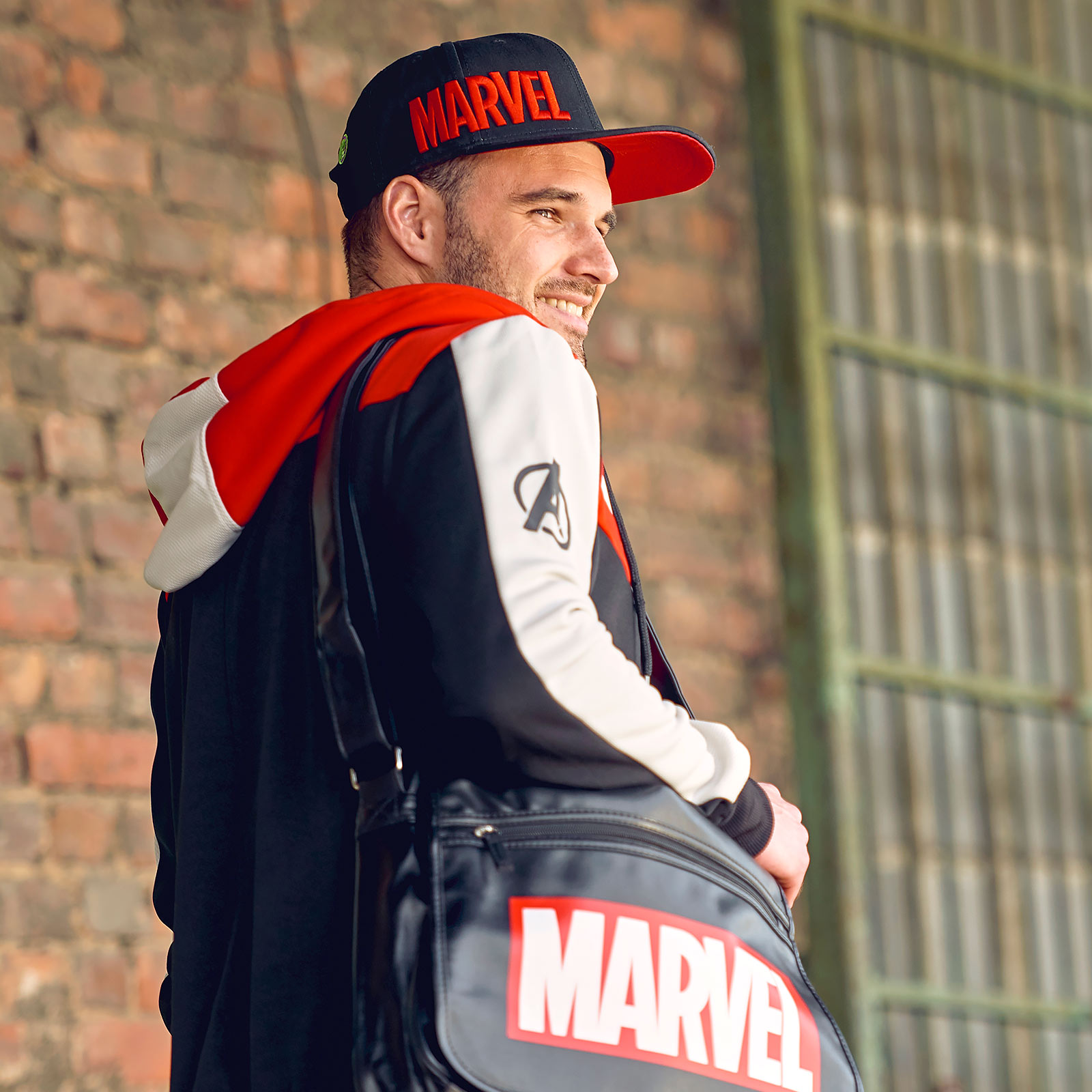 Marvel - Hero Icons Snapback Cap schwarz