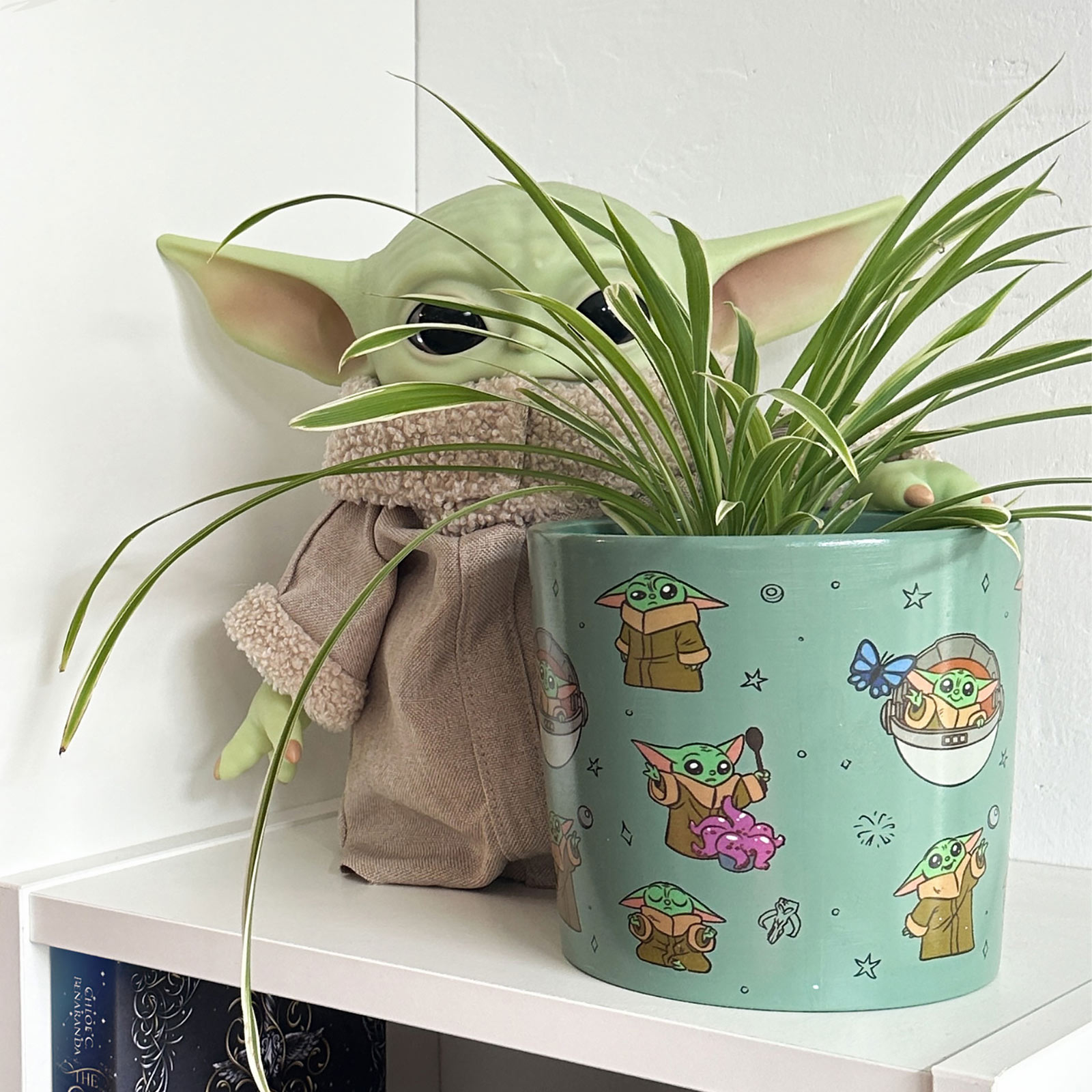 Grogu Flower Pot - Star Wars The Mandalorian | Elbenwald