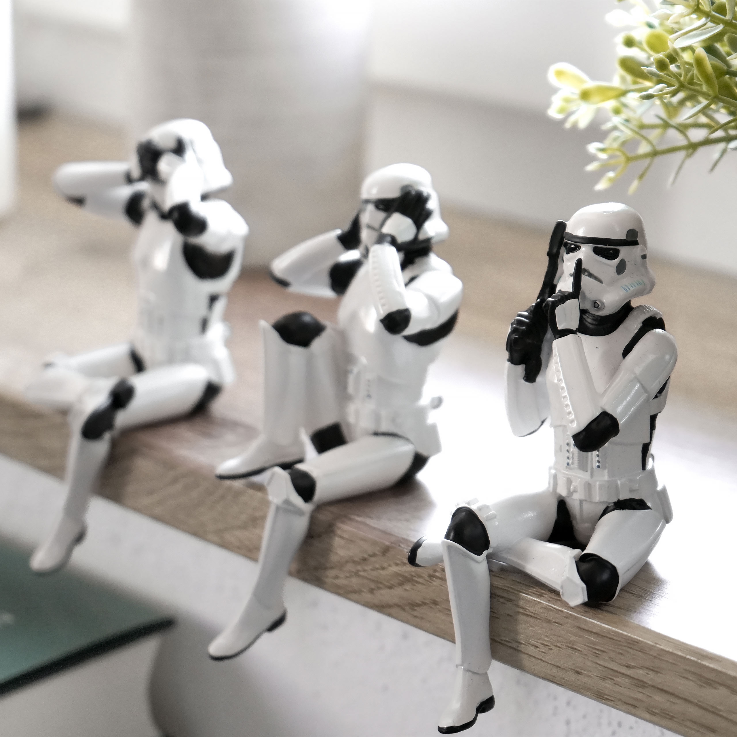 Set di figure Original Stormtrooper Don't See Hear Speak seduto