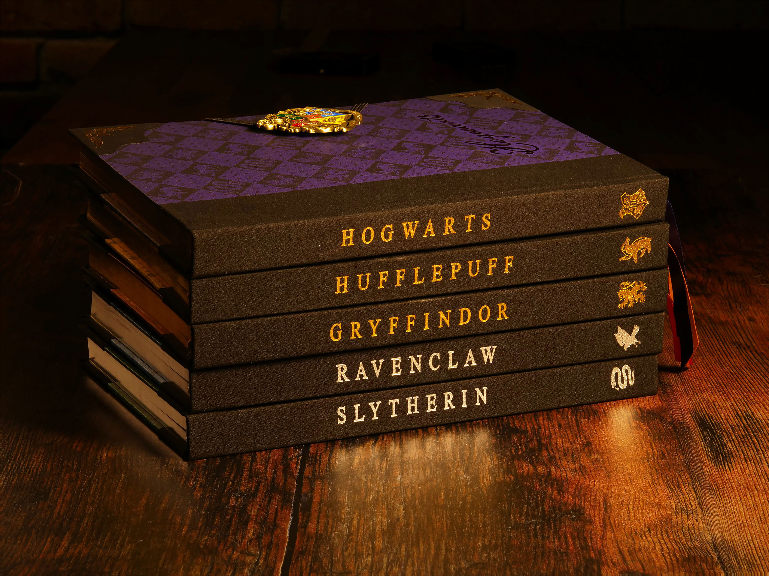 Harry Potter - Hogwarts Wapen Deluxe Notitieboek