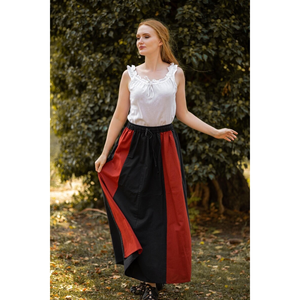 Średniowieczna letnia bluzka Adele bez rękawów biała