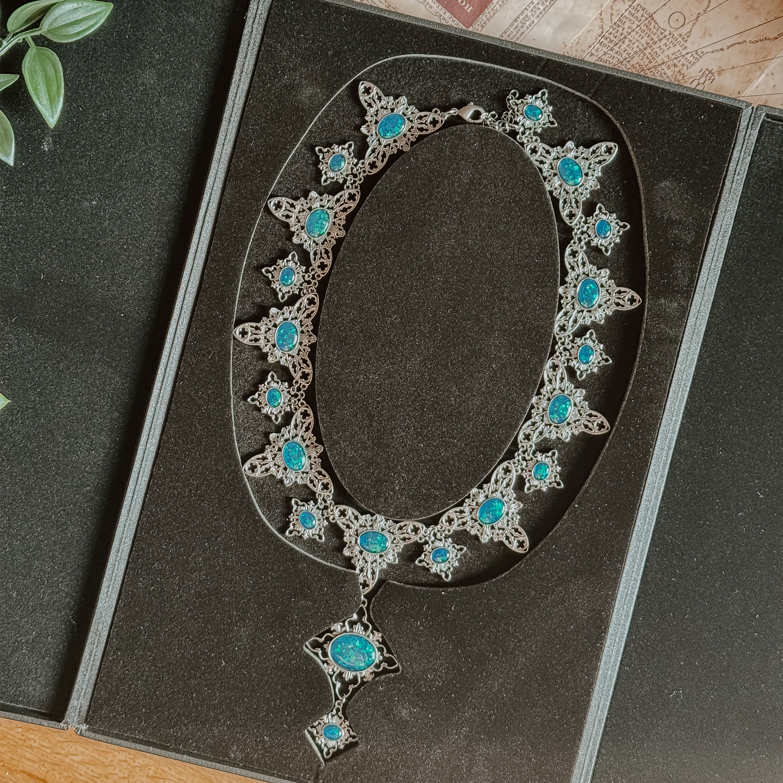 Harry Potter - Réplique du collier d’opale maudit