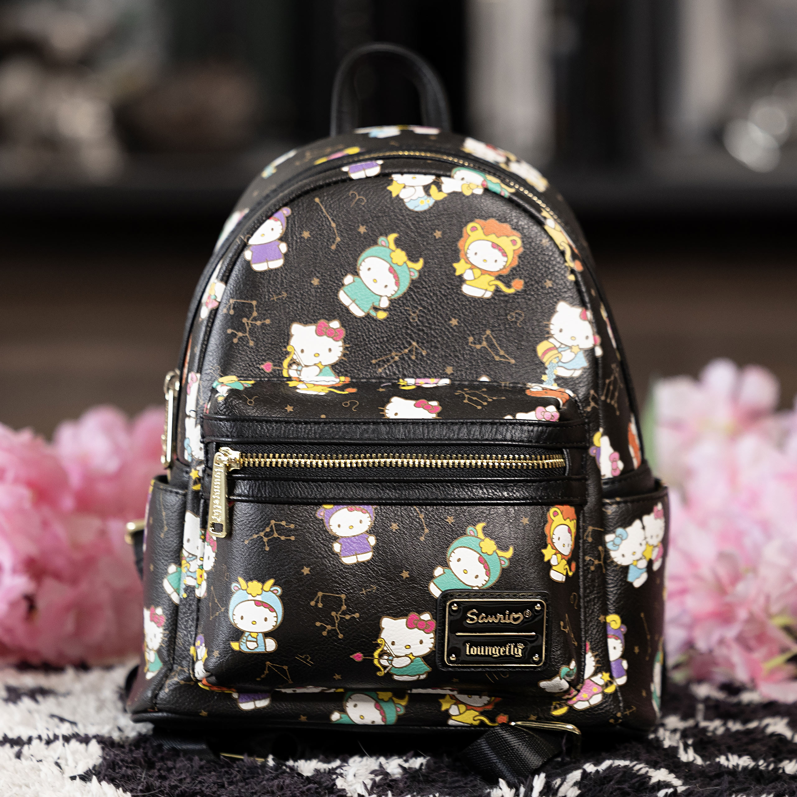 black and pink mini hellokitty backpack Sanrio Structured side pockets Hello Kitty Plants Black/Pink Medium