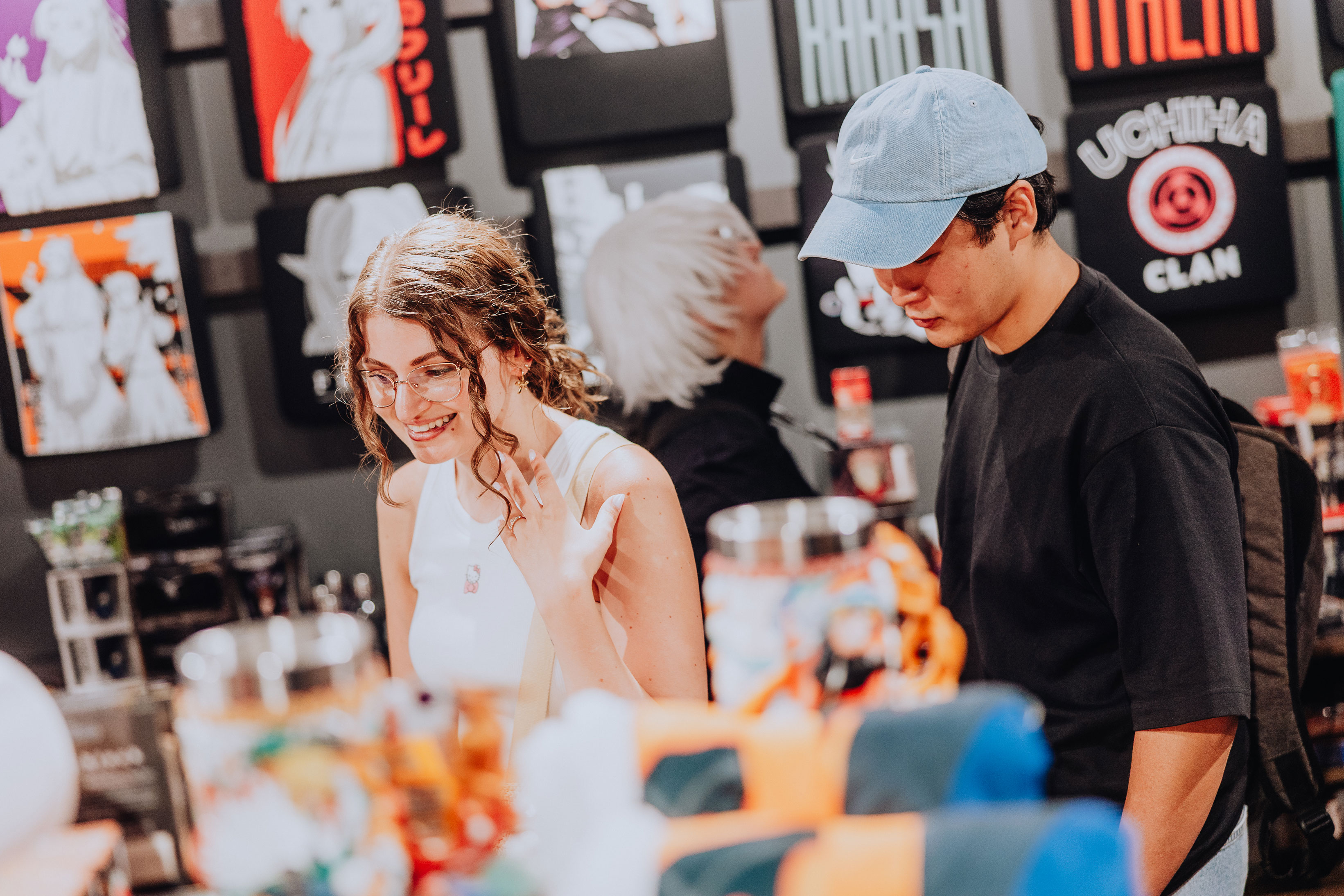 Two customers gaze in amazement at the merchandise in the Elbenwald store.