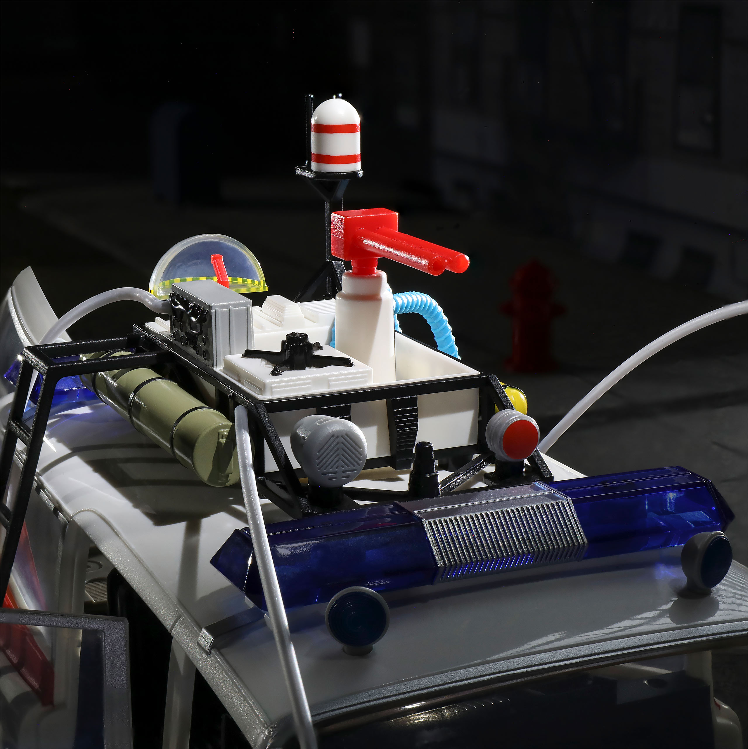 Ghostbusters - Ecto-1 Set di Action Figures 40° Anniversario