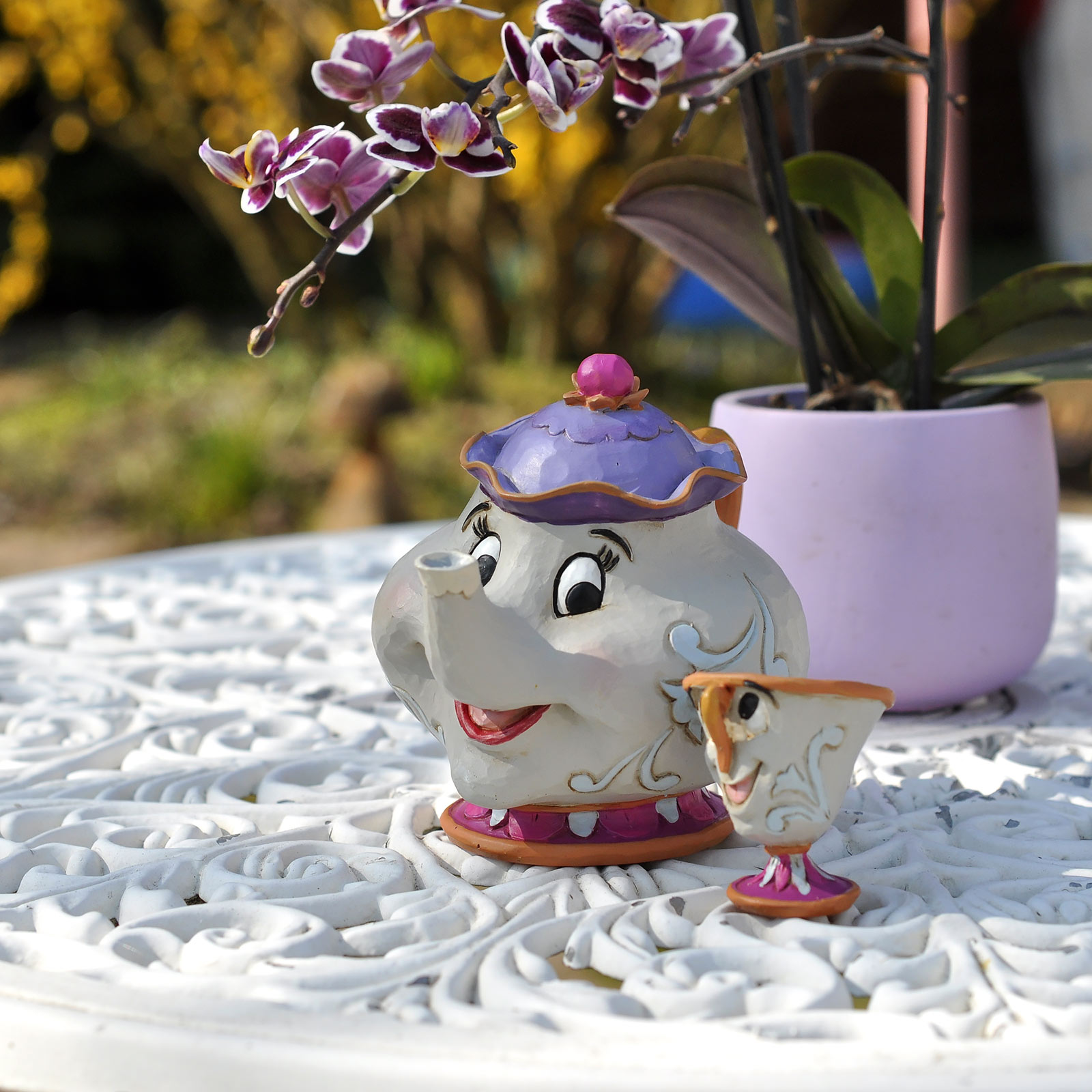 Beauty and the Beast - Mrs. Potts with Chip Figure