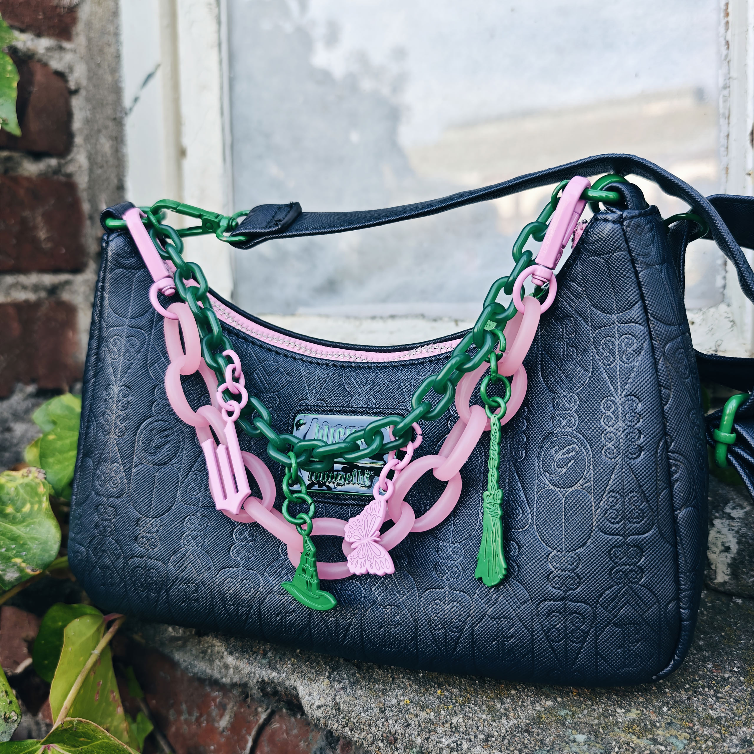 Wicked - Crossbody Tasche mit Charms