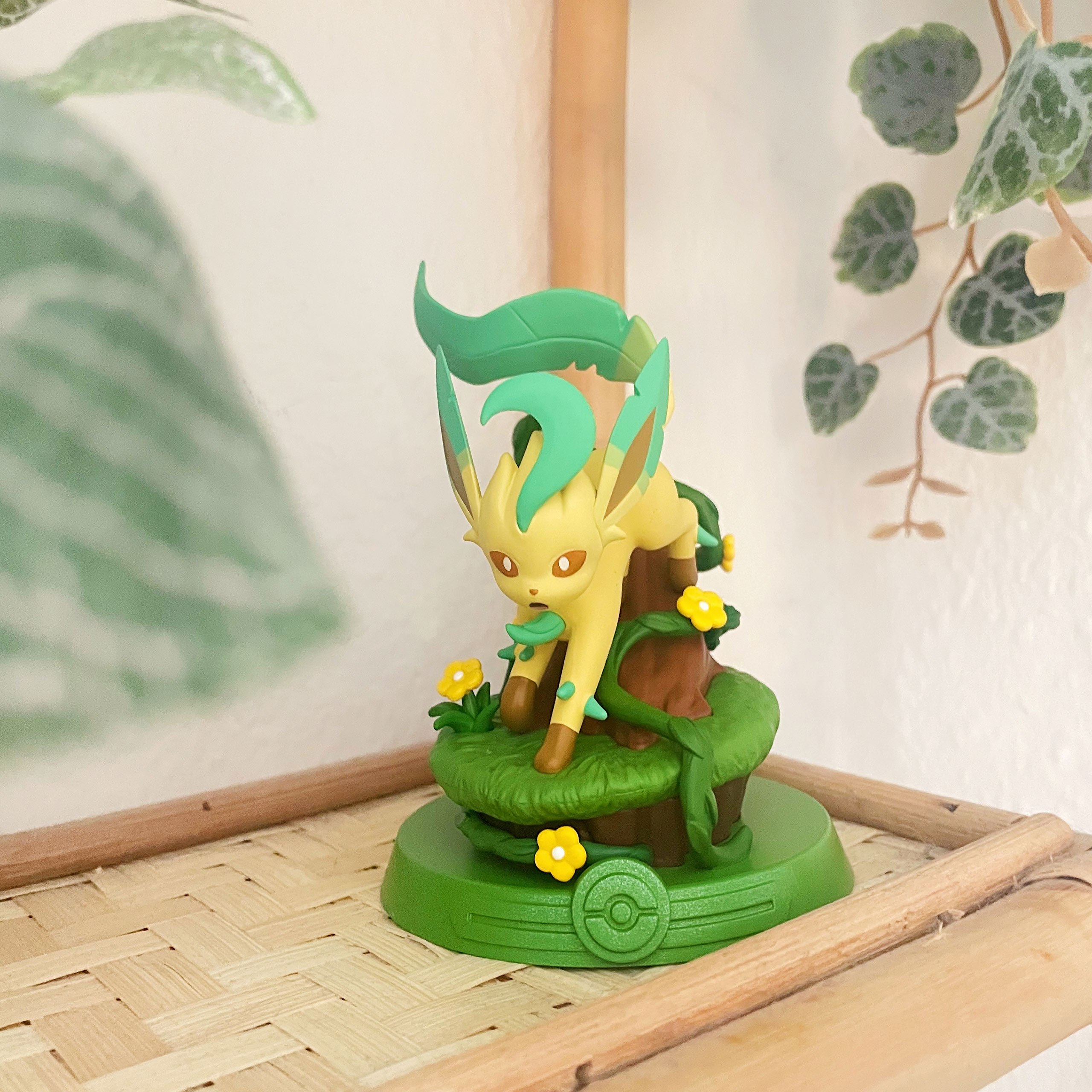 Pokemon - Eevee Evolution Mystery Figure