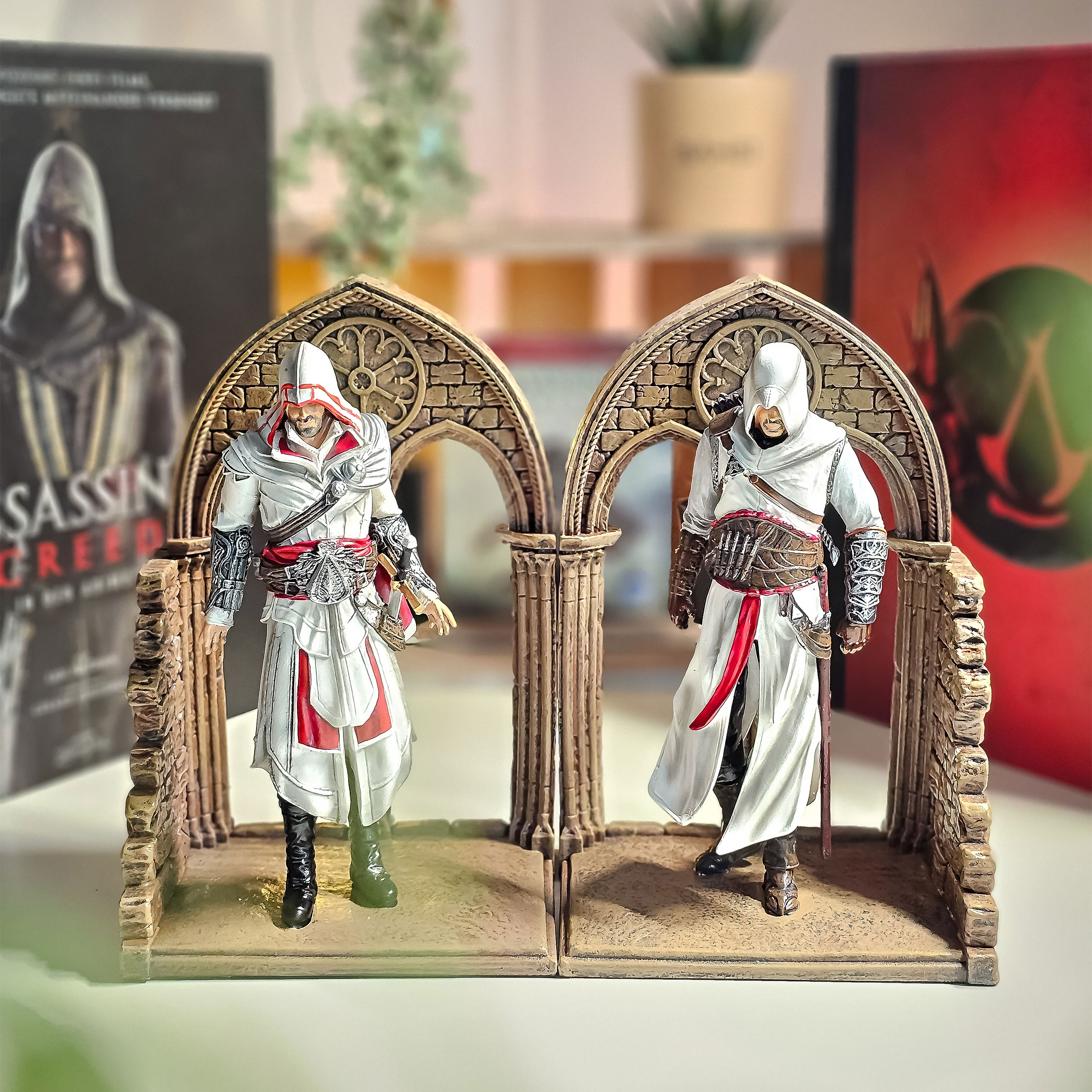 Assassin's Creed - Altair and Ezio Bookends
