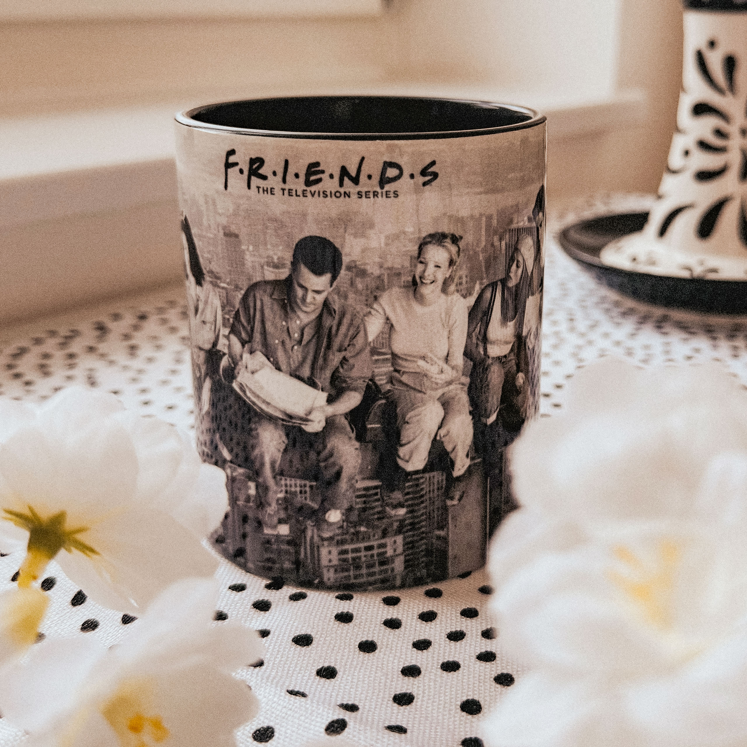 Friends - Taza Skyscraper