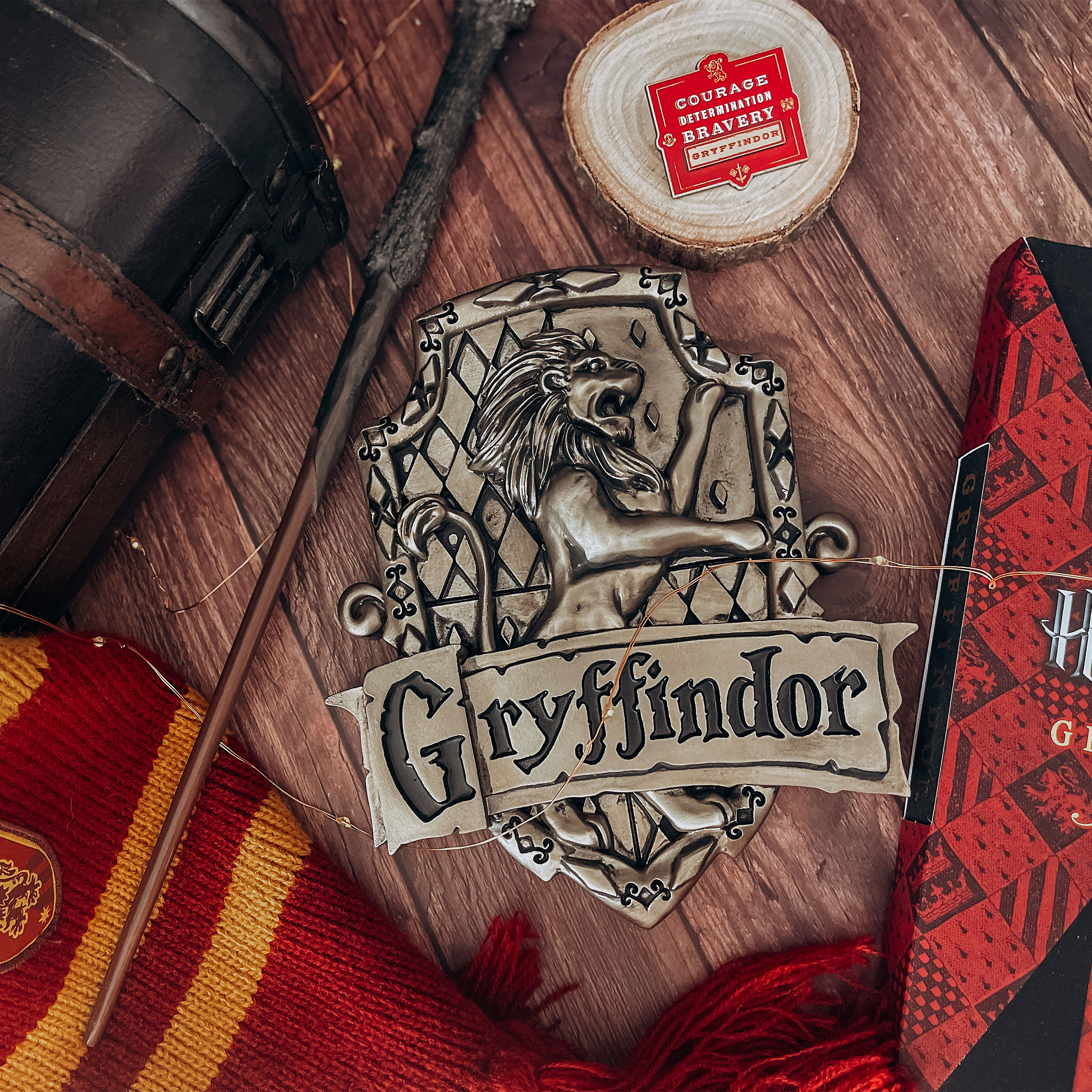 Harry Potter - Gryffindor Crest Wall Art