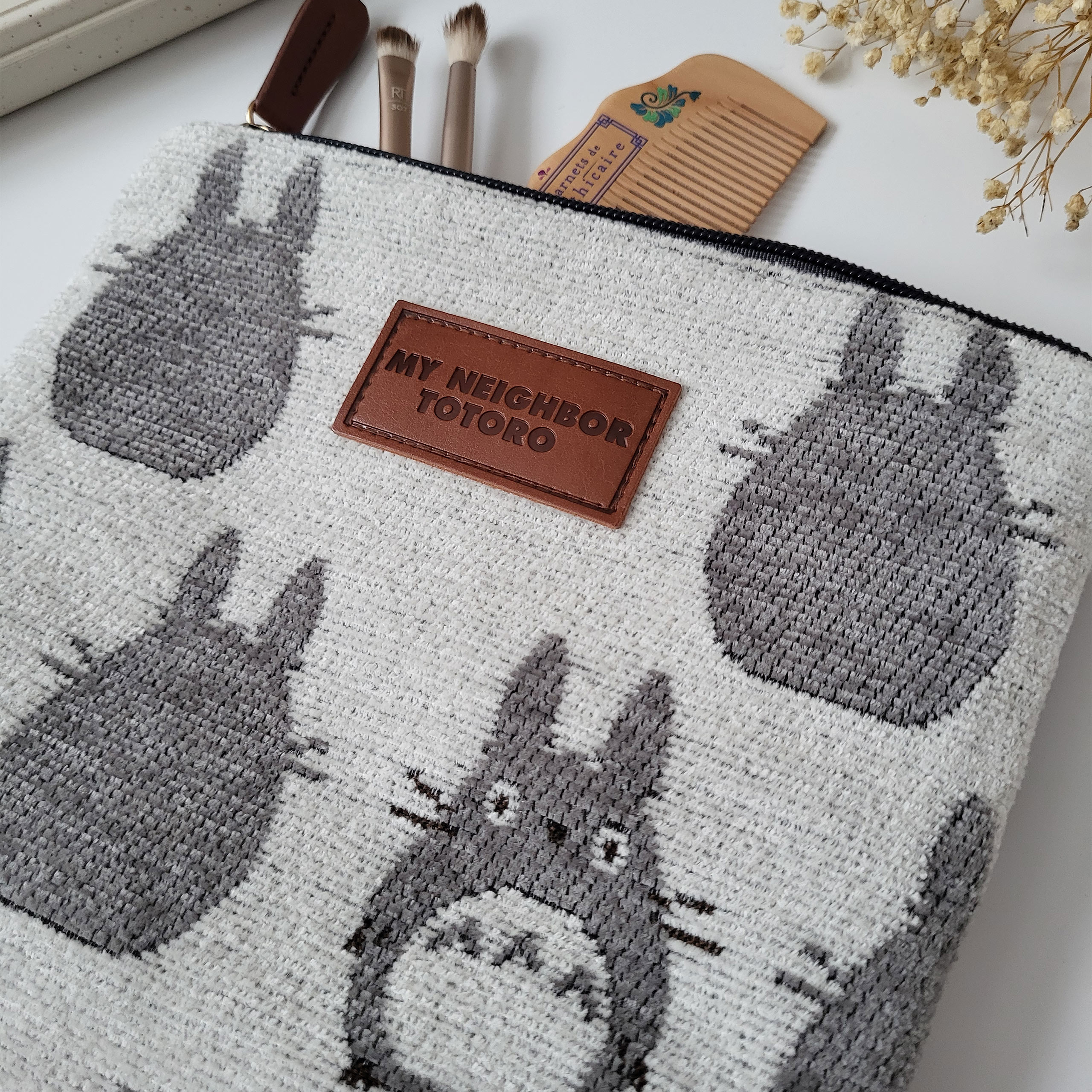 Totoro - Silhouet Totoro Cosmeticatas