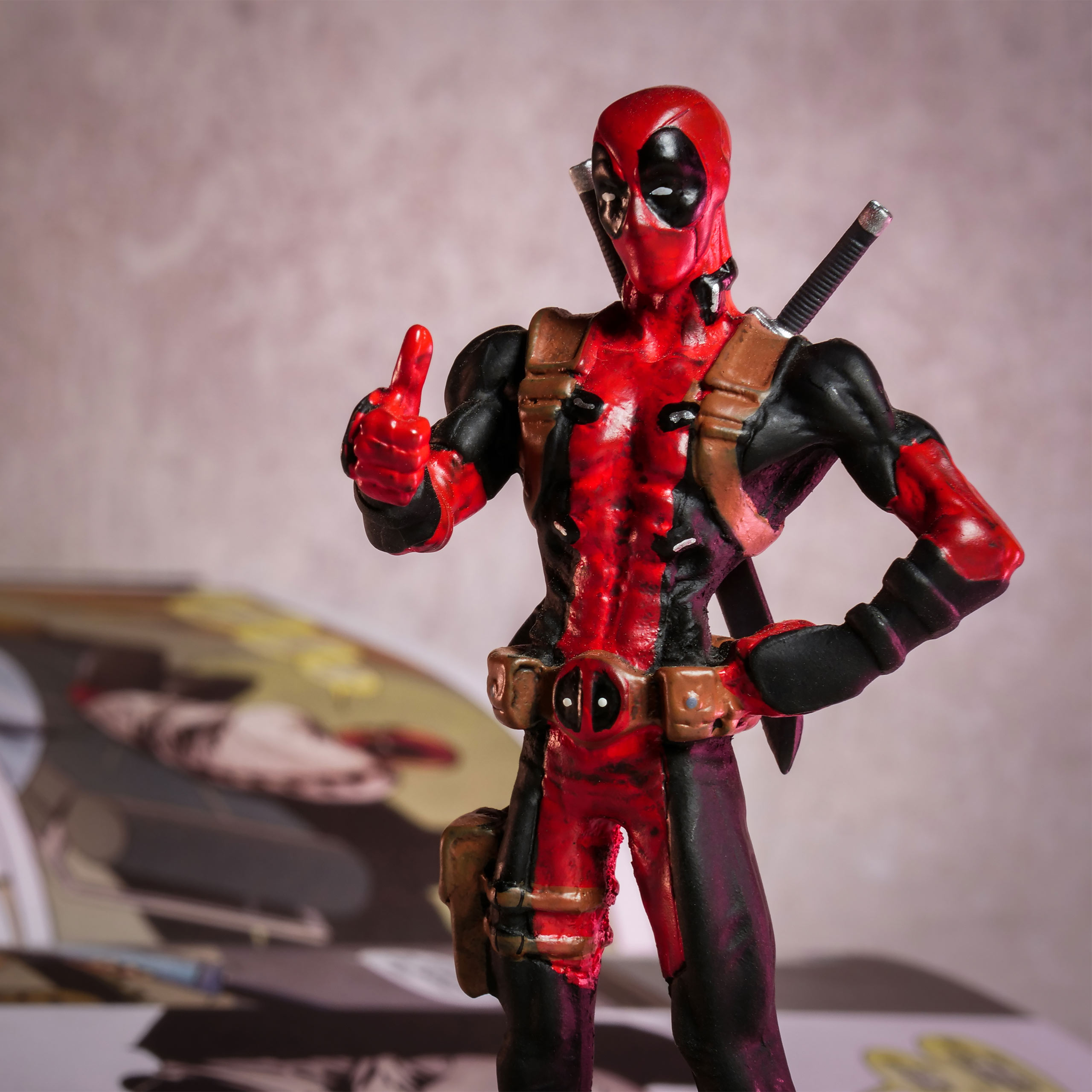 Deadpool - Heavyweights Metal Figure in Collector's Can