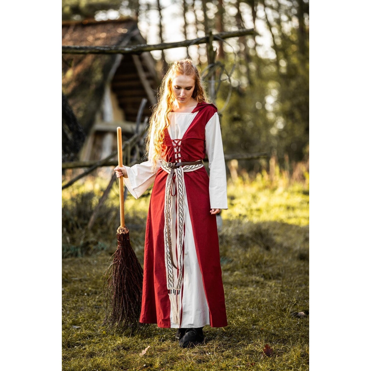 Medieval Dress Genefe red-beige