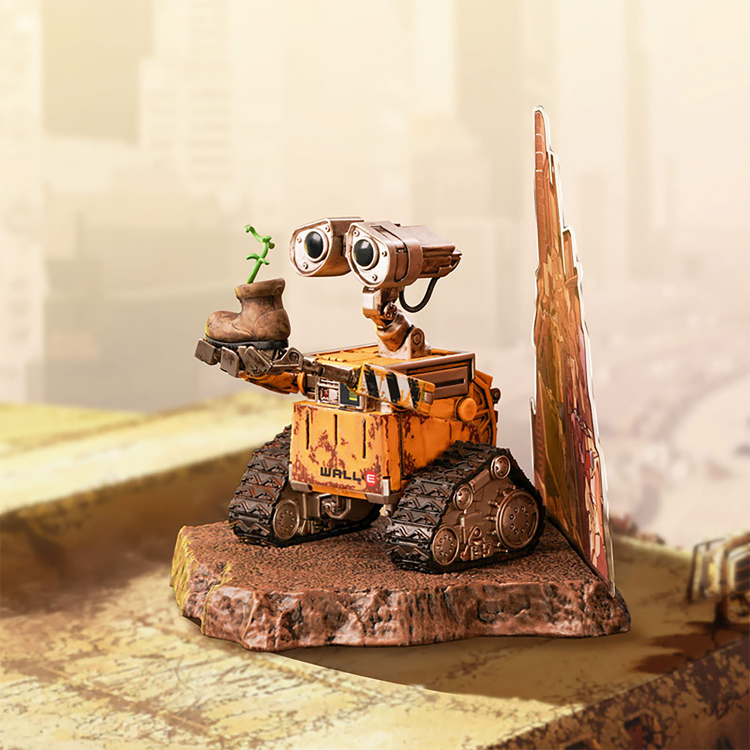 Wall-E Figure
