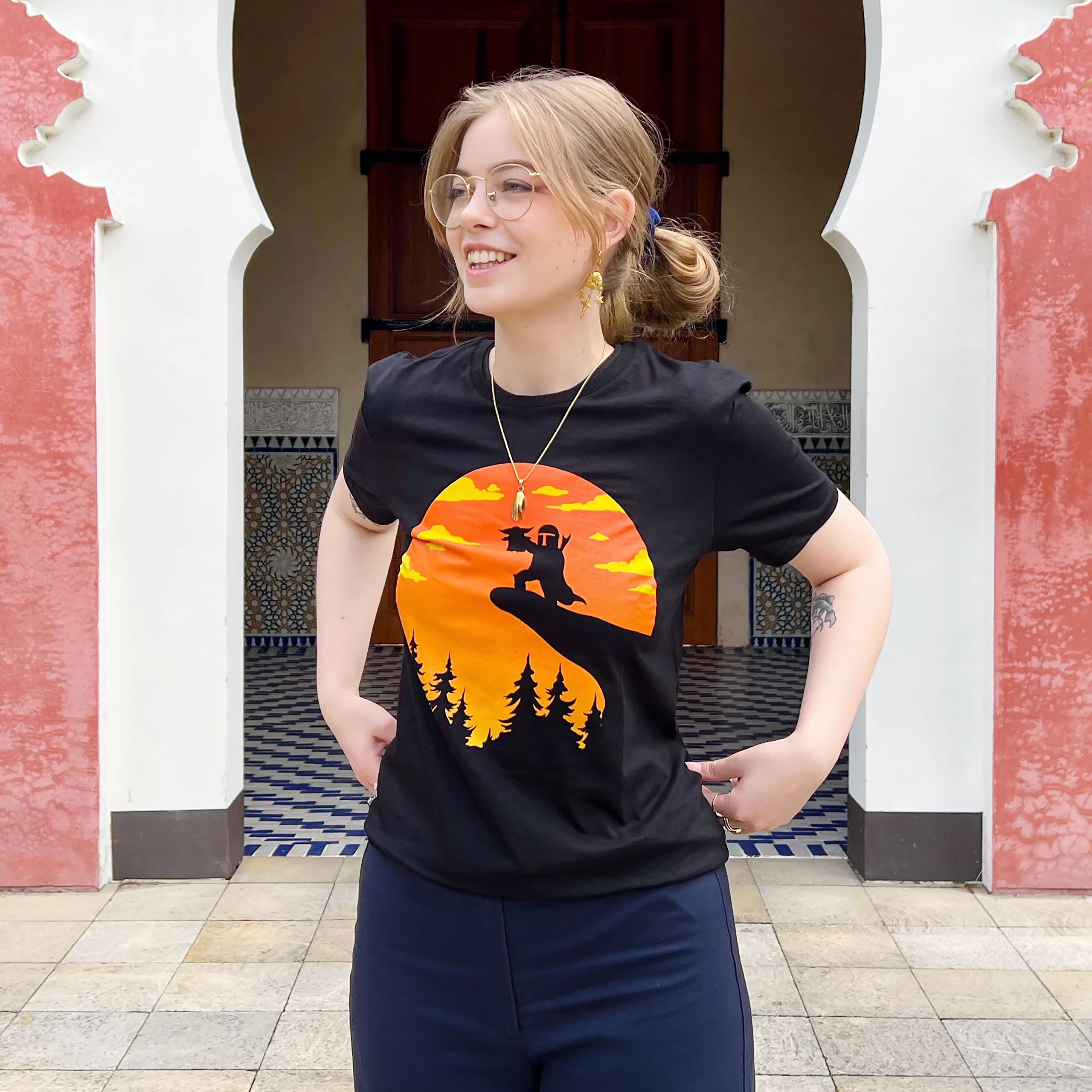 Circle of Life T-Shirt für Mandalorian Fans schwarz