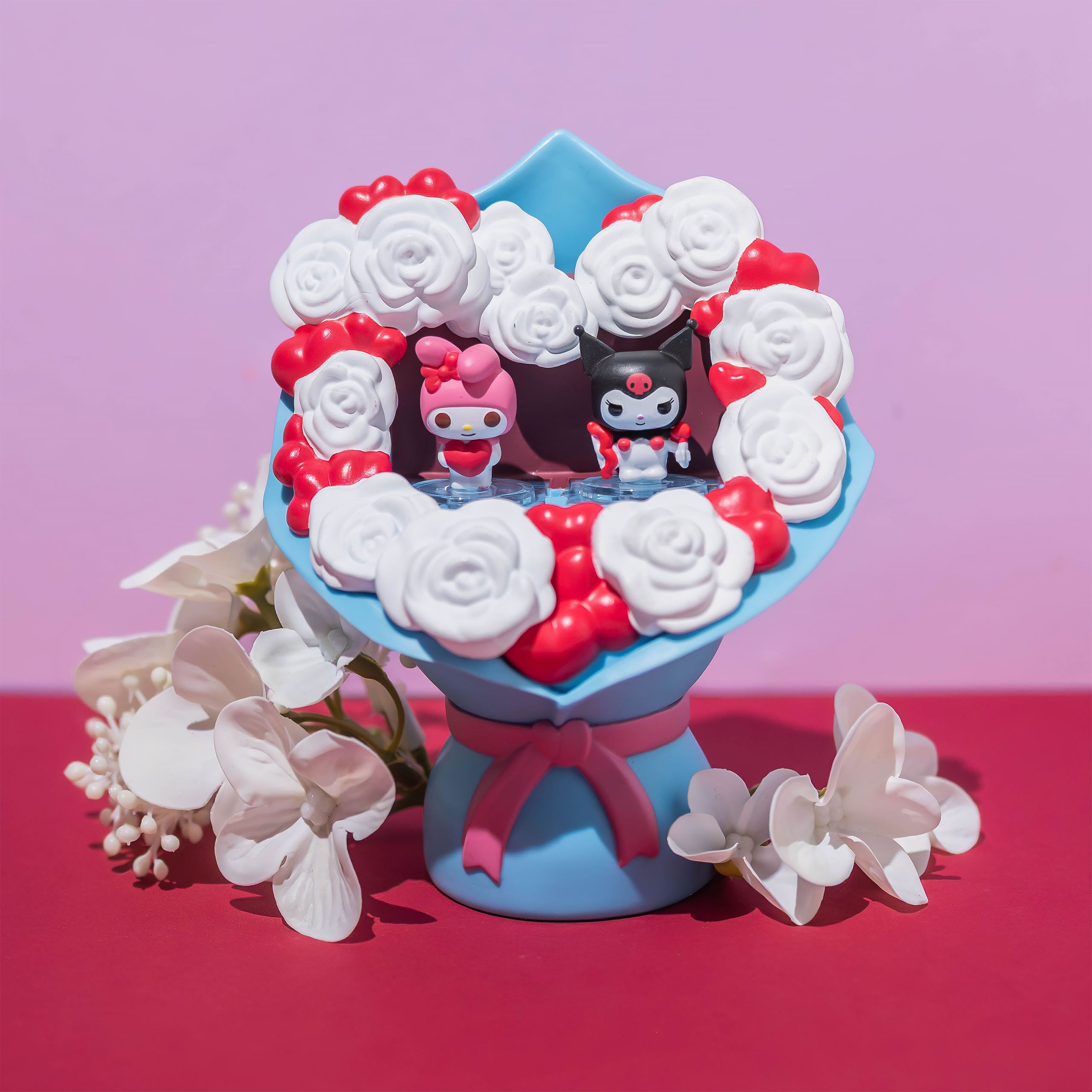 Hello Kitty and Friends Kuromi en Hello Kitty Valentines Funko Bitty Pop Bouquet - Sanrio
