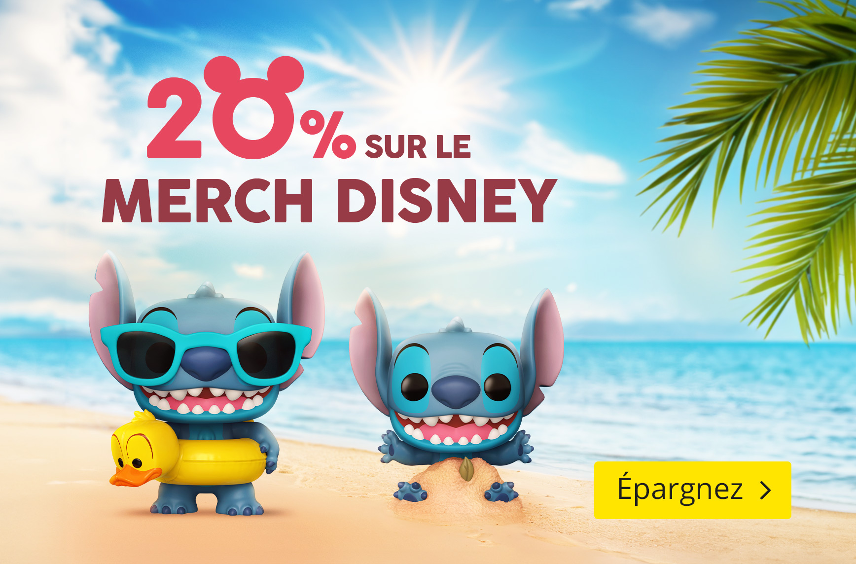 Deux figurines Funko Pop de Stitch sur la plage : l’une avec des lunettes de soleil et une bouée canard, l’autre creuse dans le sable. Texte : 20 % sur le merch Disney, Épargnez.
