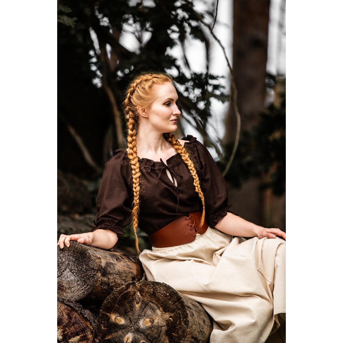 Blusa medieval de manga corta Vera marrón oscuro