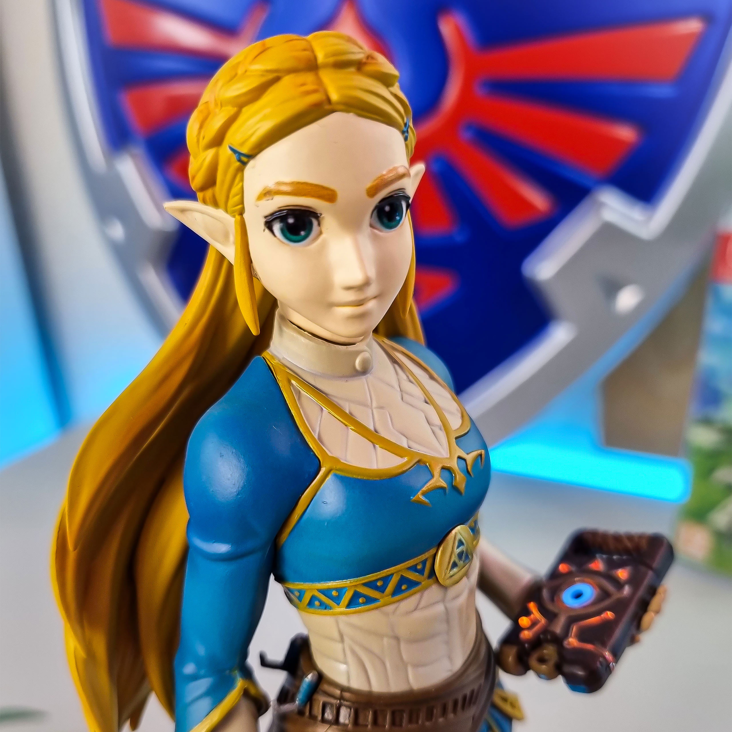 The Legend of Zelda - Breath of the Wild Zelda Statue Edition Collector avec Fonction d'éclairage