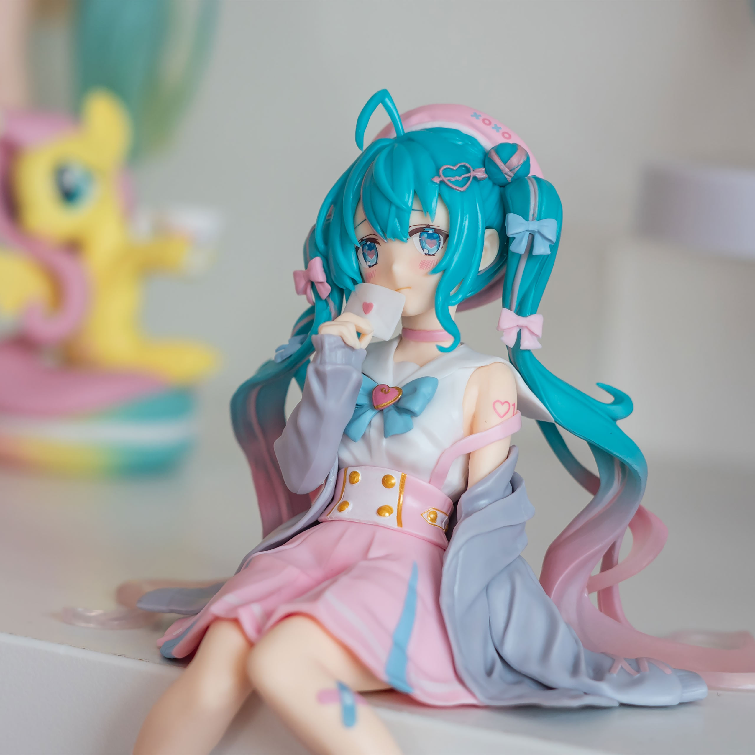 Hatsune Miku - Figura Noodle Stopper Love Sailor Versione Grigia