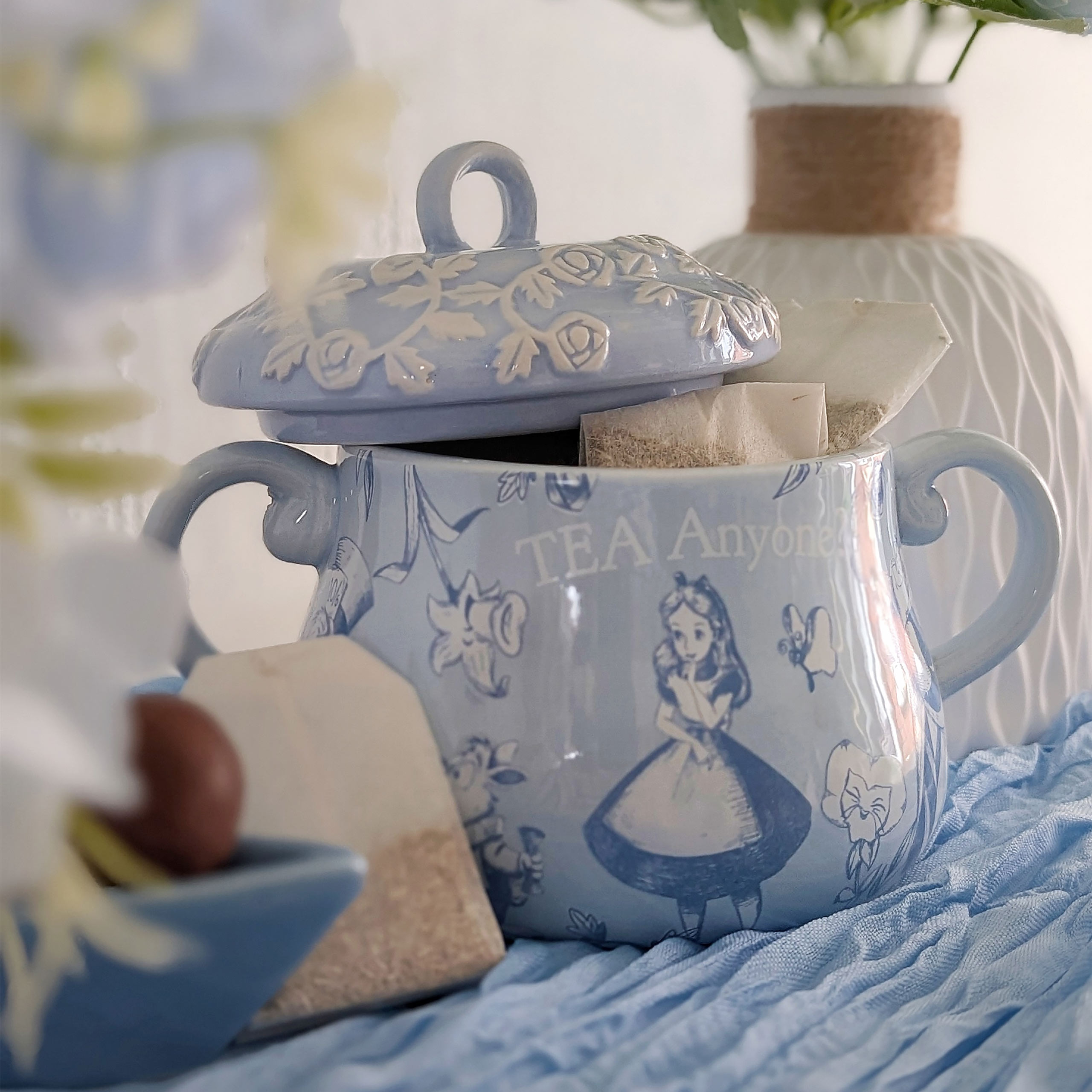 Alice im Wunderland - Tea Anyone Relief Keksdose