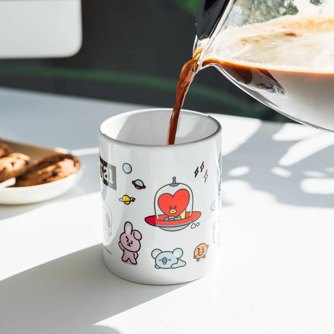 BT21 Tasse Universtar 350 ml
