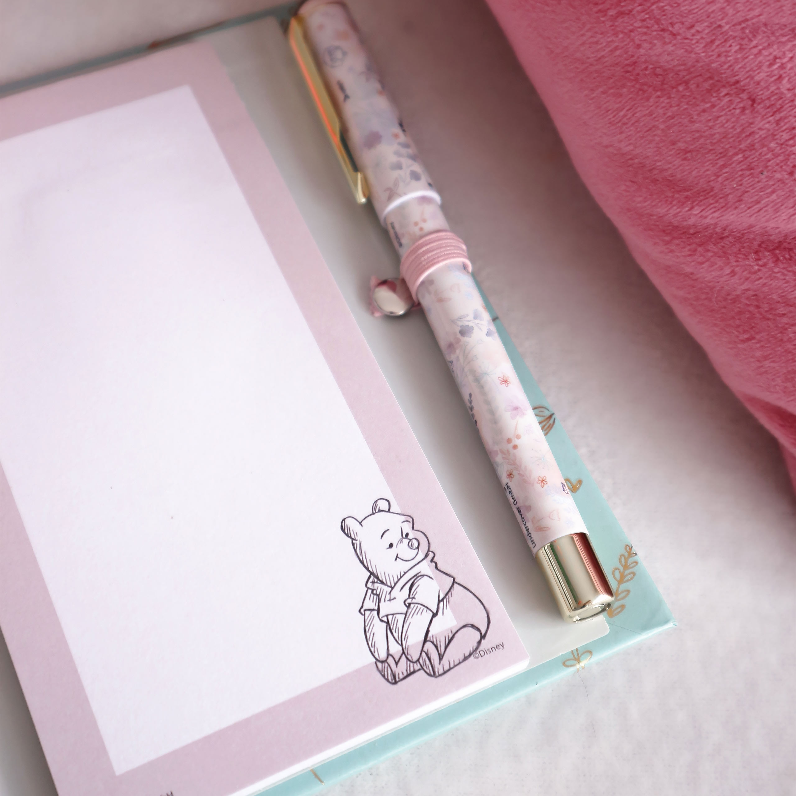 Winnie the Pooh - Notepad Set with Pen