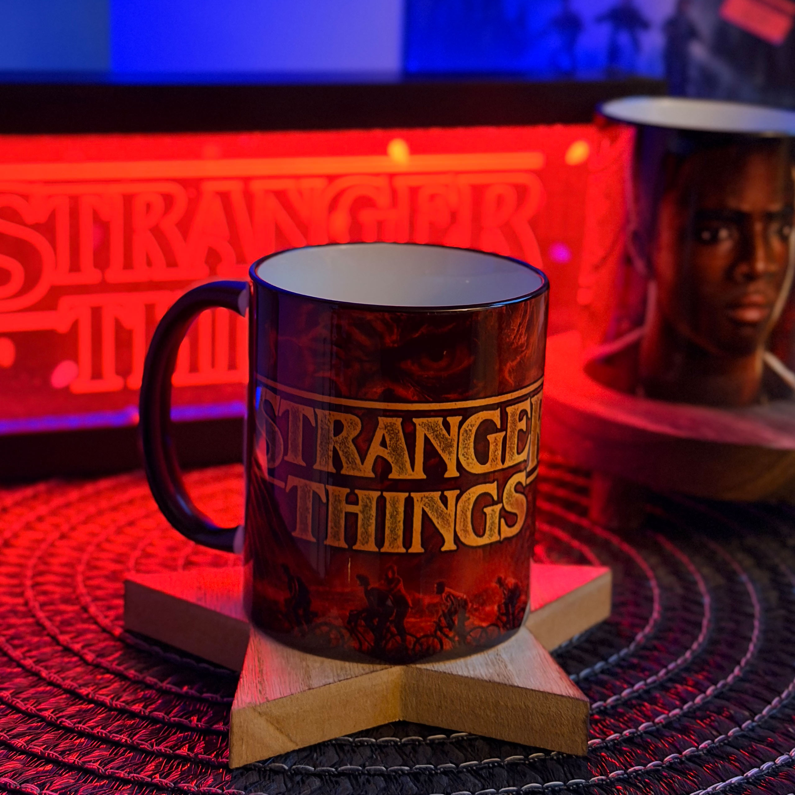 Nancy Mok - Stranger Things Finale Seizoen