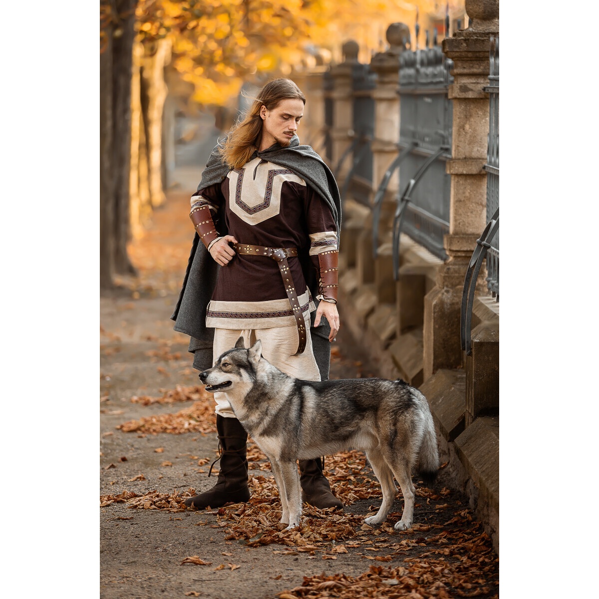 Túnica celta medieval Aidan marrón oscuro-beige