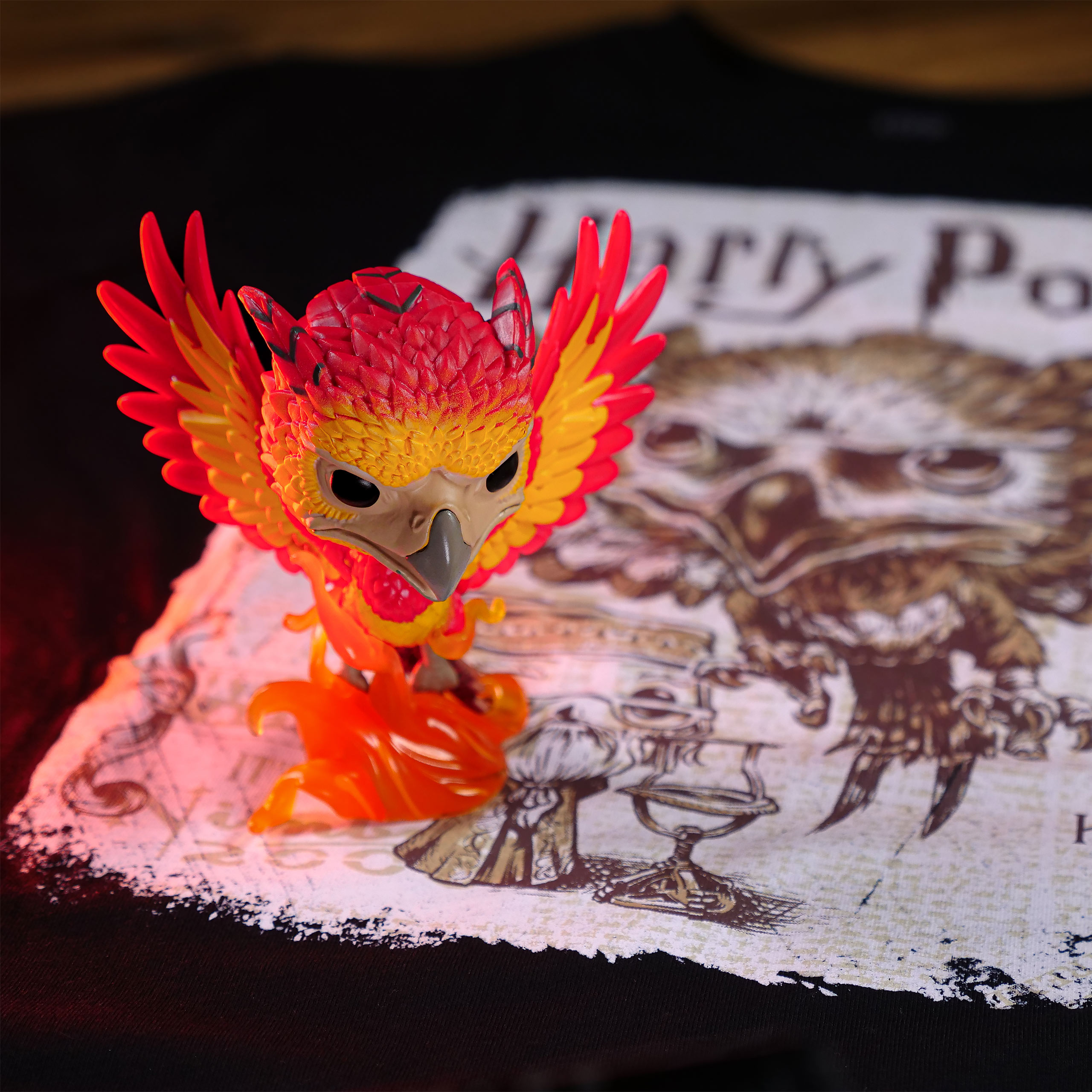 T-shirt Fawkes avec figurine Funko Pop Glow in the Dark - Harry Potter