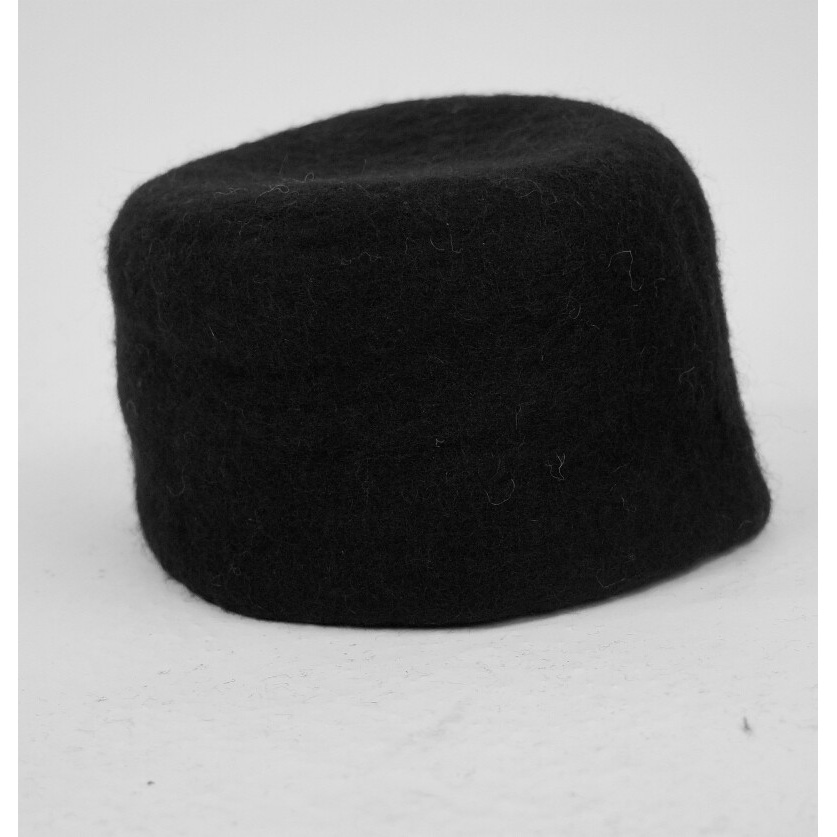 Middeleeuwse wollen viltmuts Hans zwart