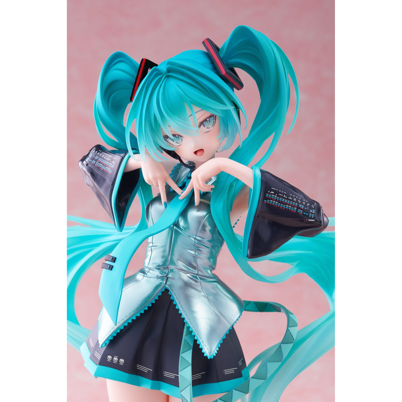 Hatsune Miku - Figura T-Most