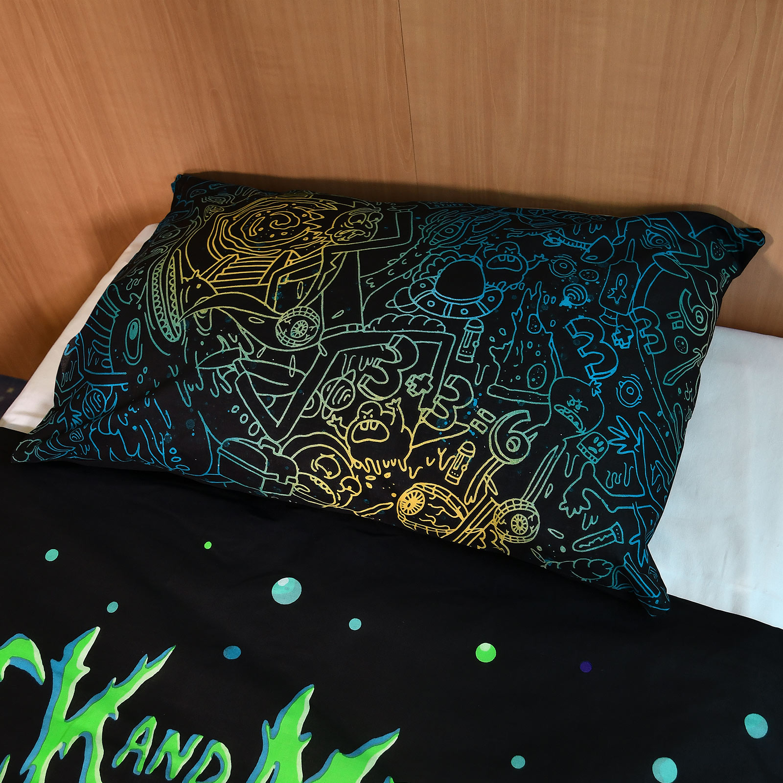 Rick and Morty - Space Cruiser reversible bedding
