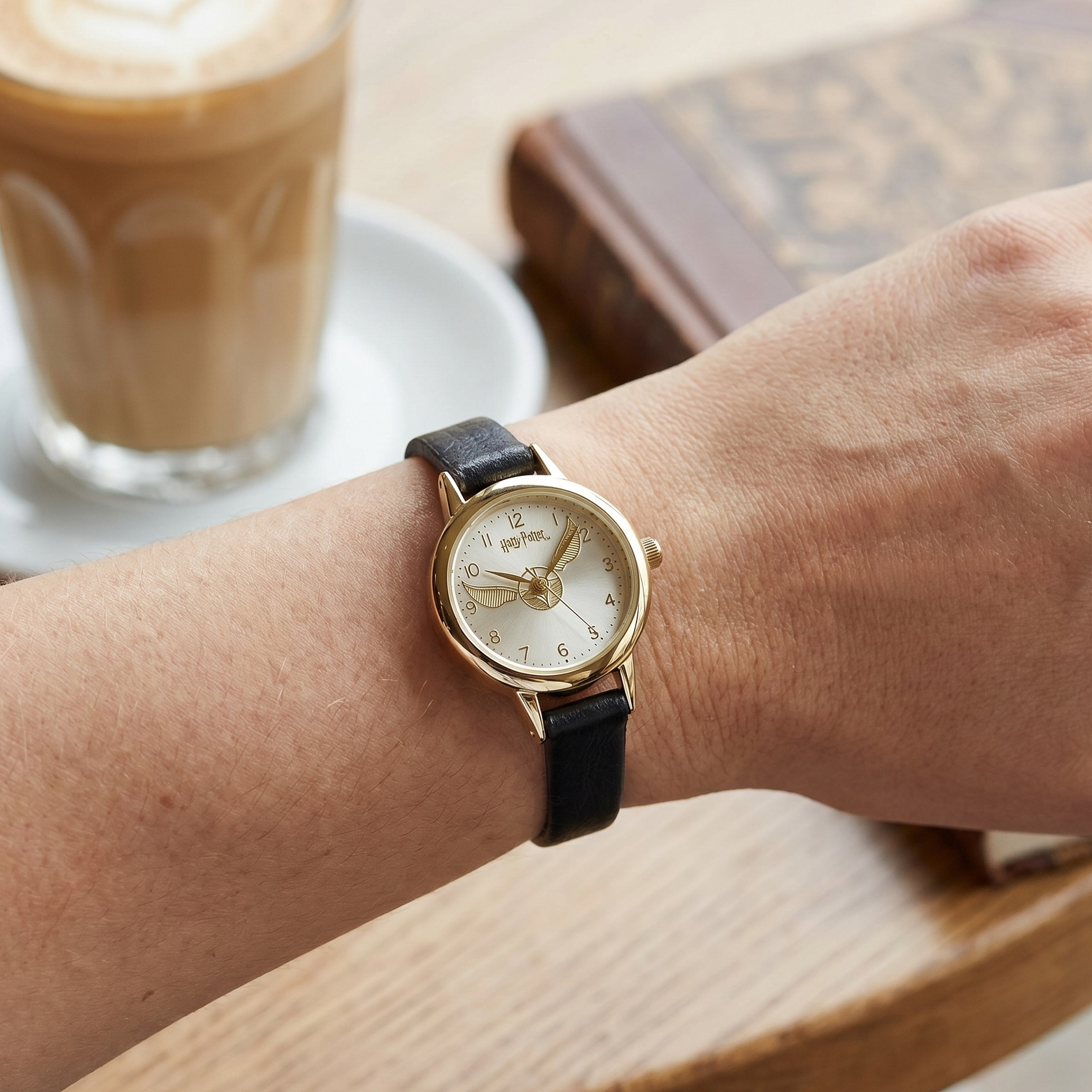 Harry Potter - Golden Snitch Wristwatch