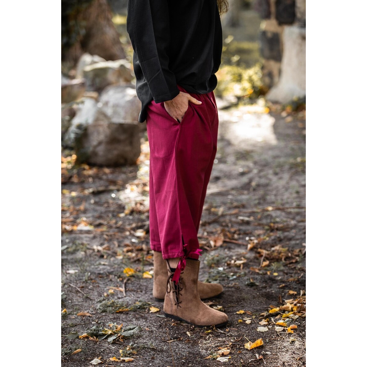 Calzoni medievali al ginocchio Vincent rosso