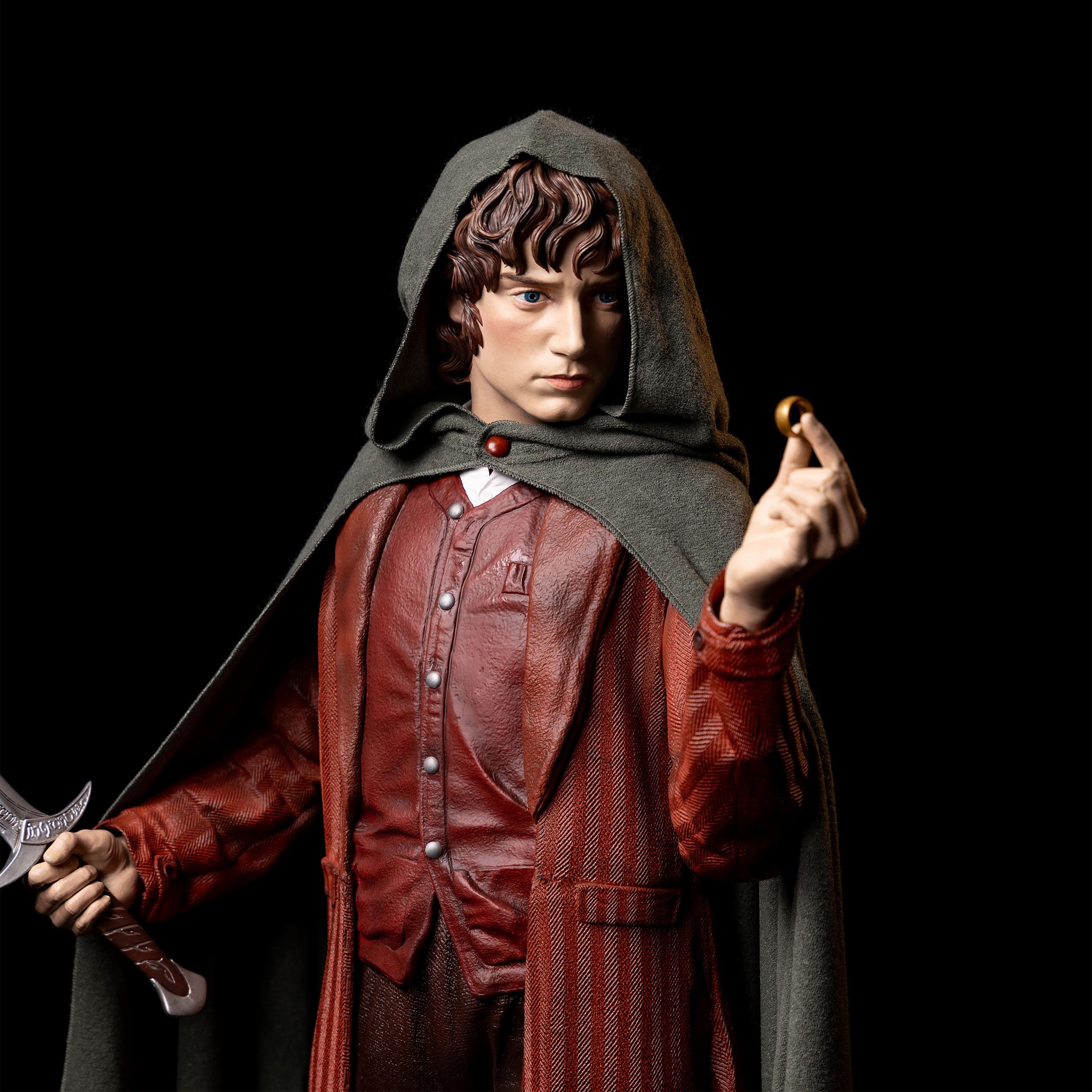 Frodo Life-Size Statue 1:1 - Lord of the Rings