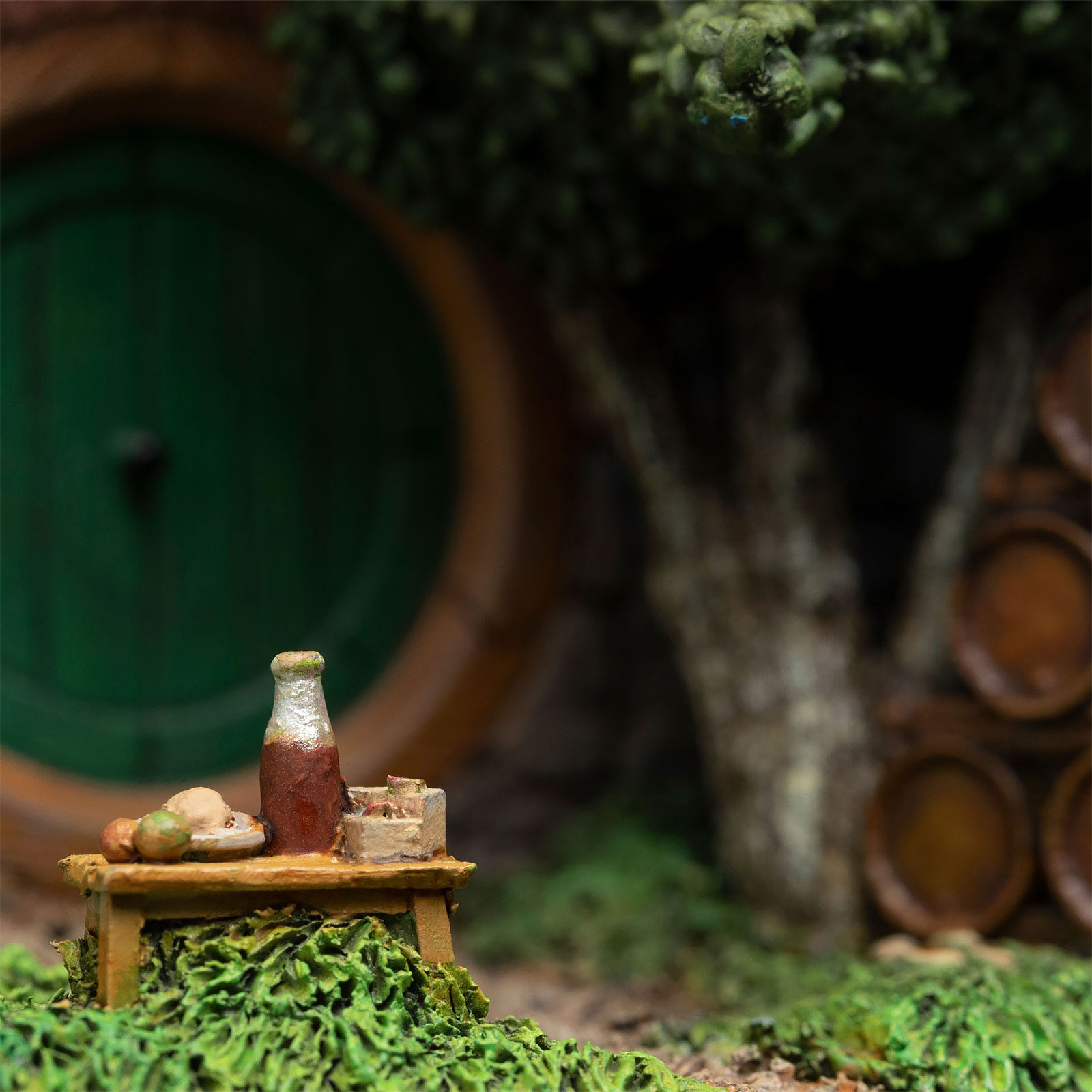 The Hobbit - 15 Gardens Smial Hobbit Hole Diorama