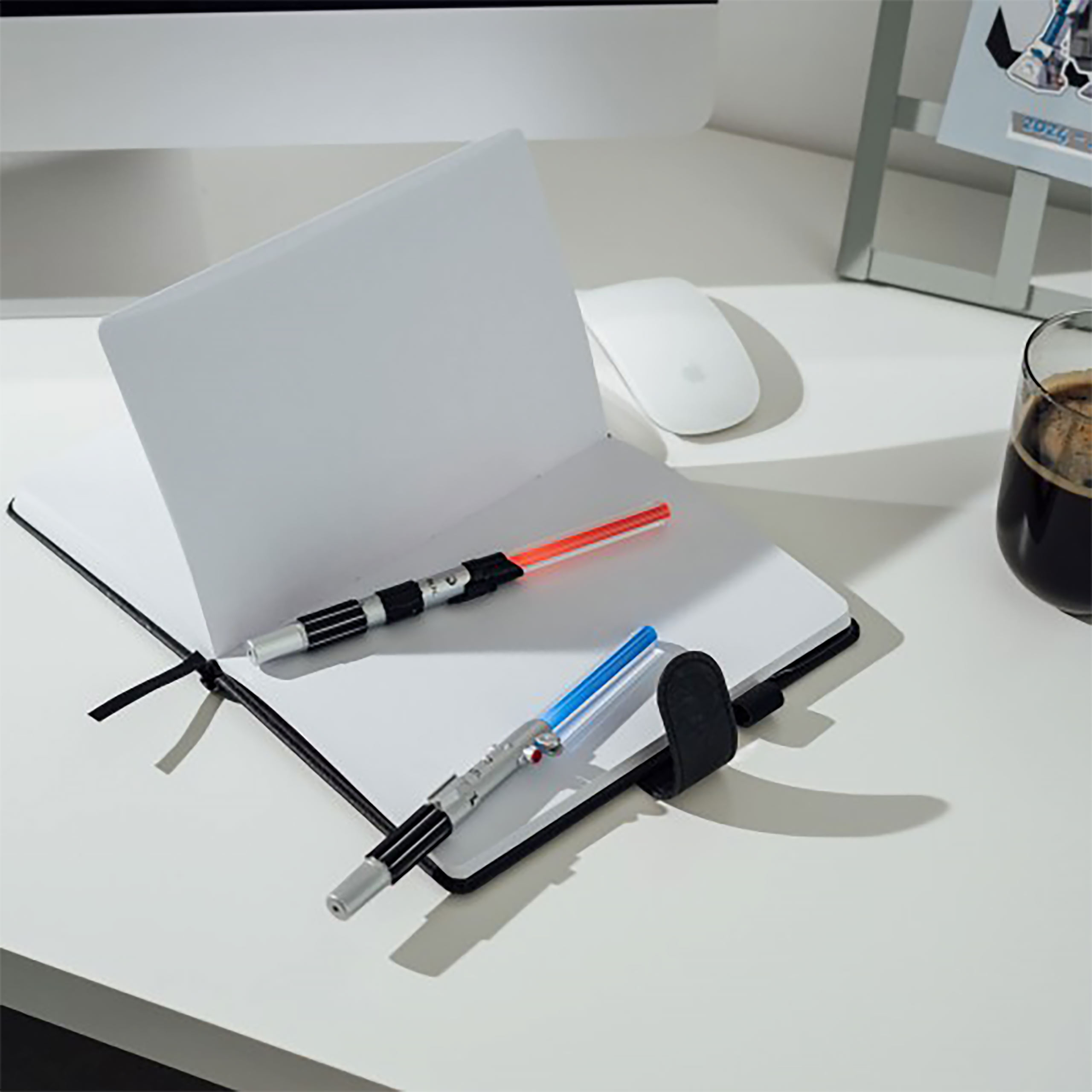 Star Wars - Set med kulspetspennor med ljuseffekt: Darth Vader och Luke Skywalker