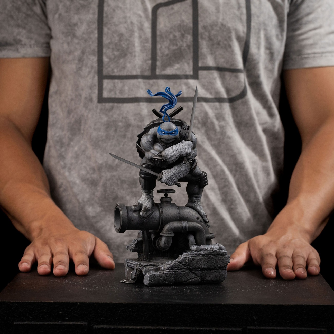 Teenage Mutant Ninja Turtles Figura Art Scale 1/10 Leonardo Wariant Czarny i Biały 26 cm heo exclusive