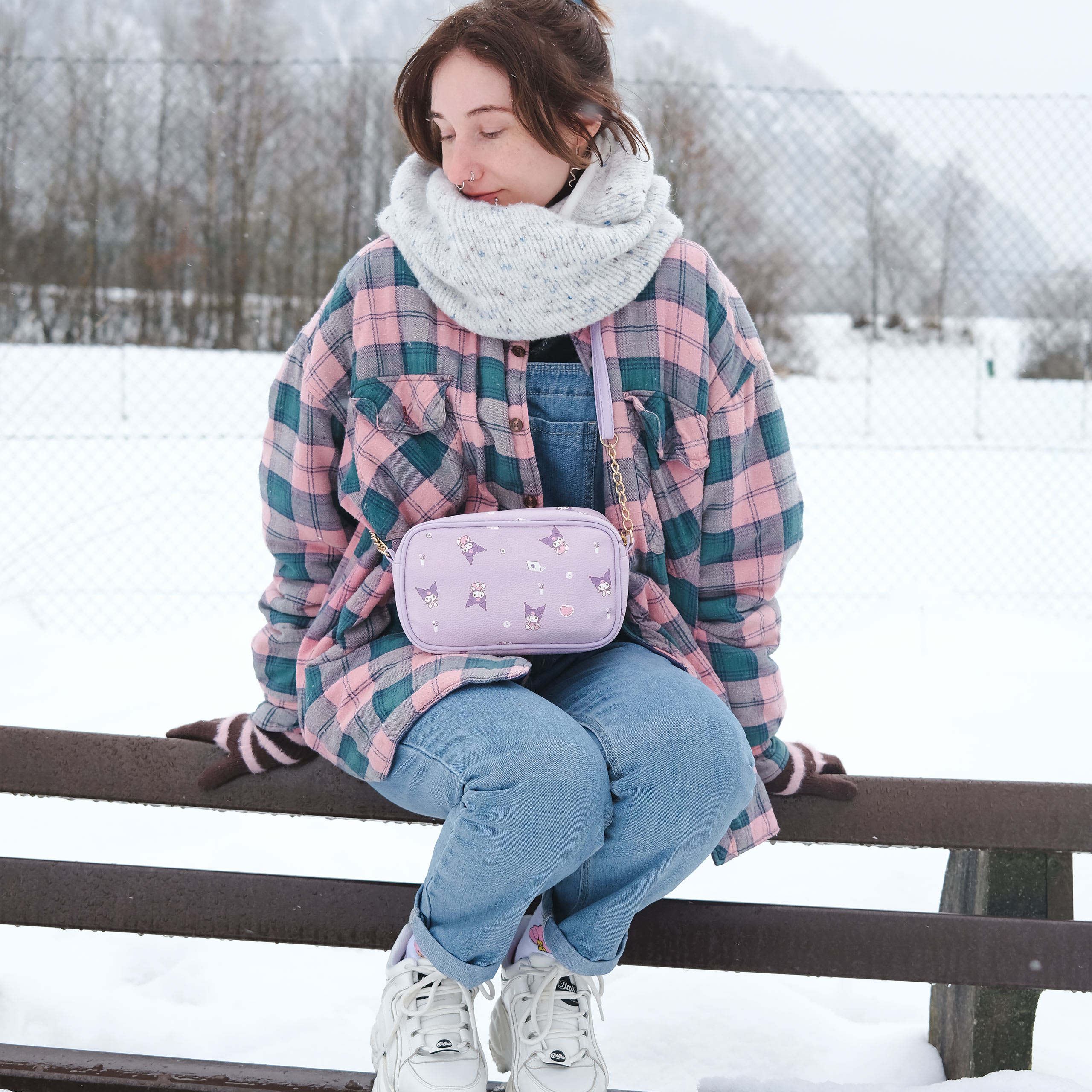 Hello Kitty - Kuromi Axelremsväska