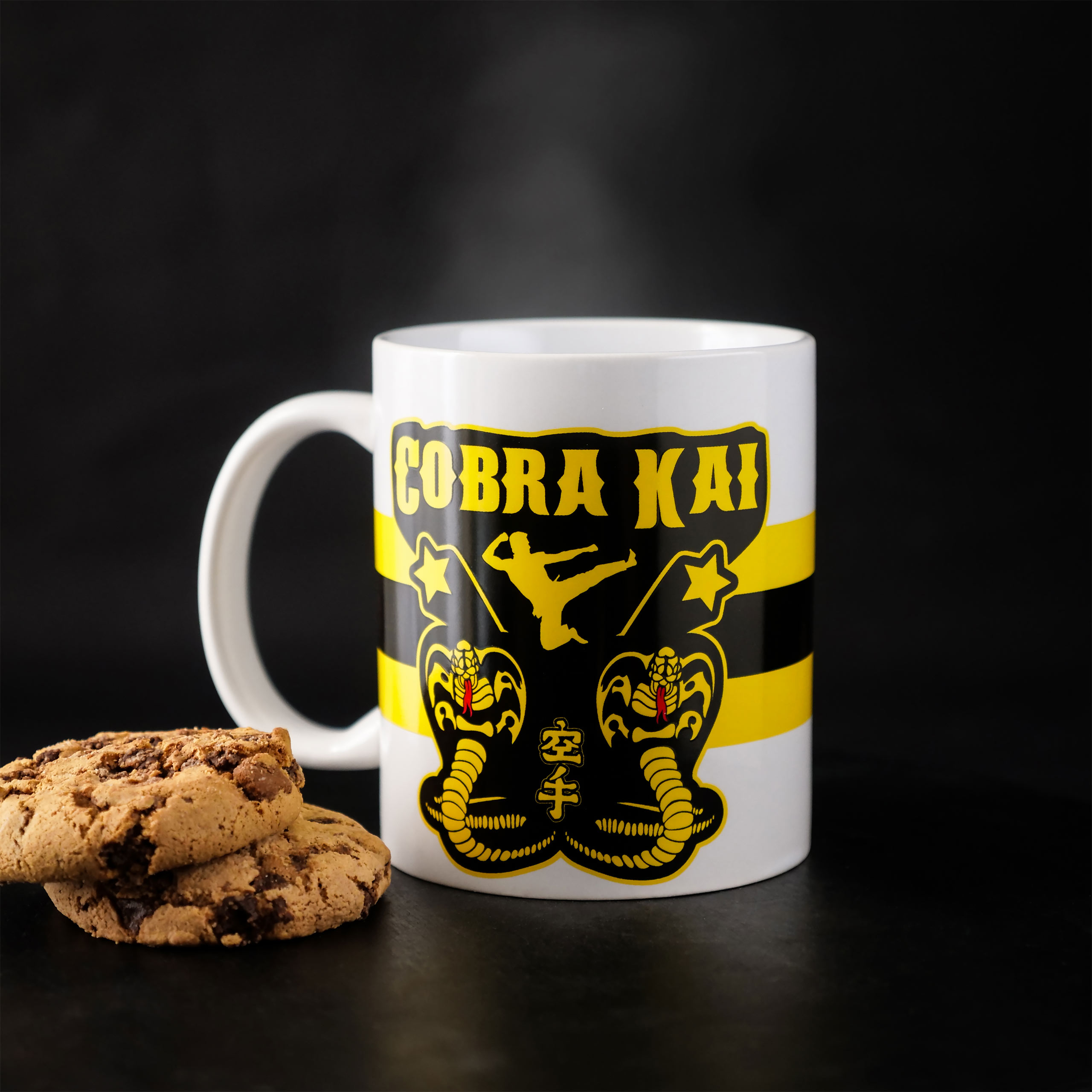 Cobra Kai - No Mercy Taza blanca