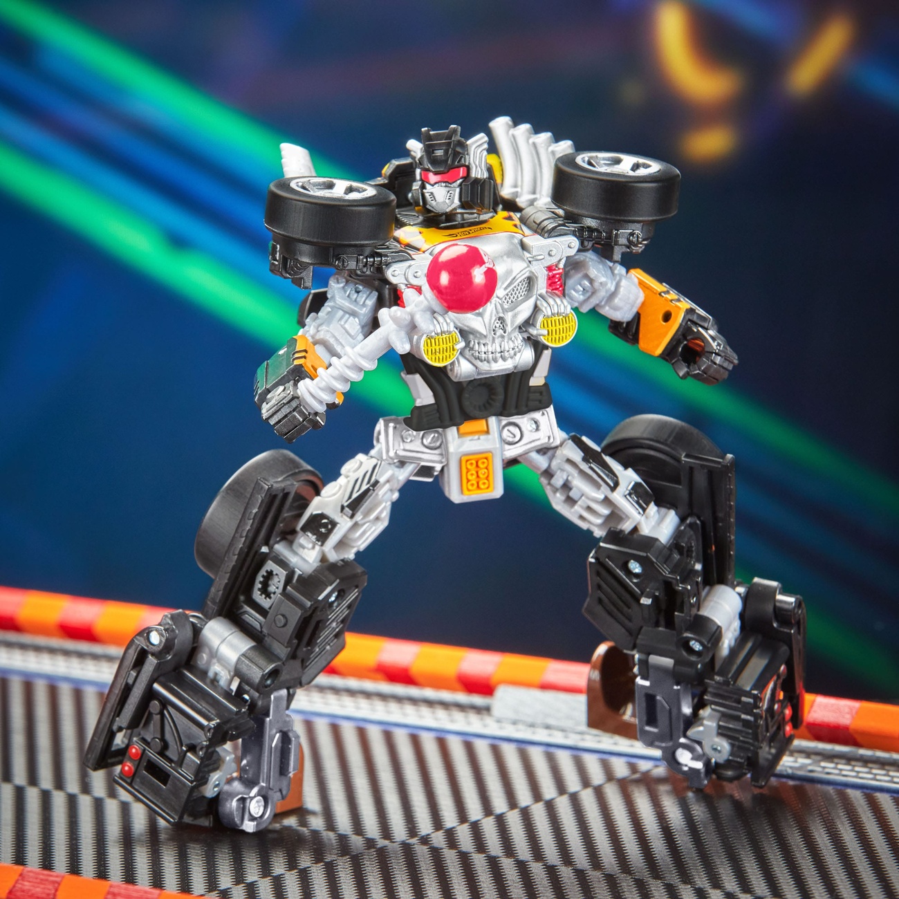 Figurine articulée Hot Wheels x Transformers Bone Shaker 12 cm