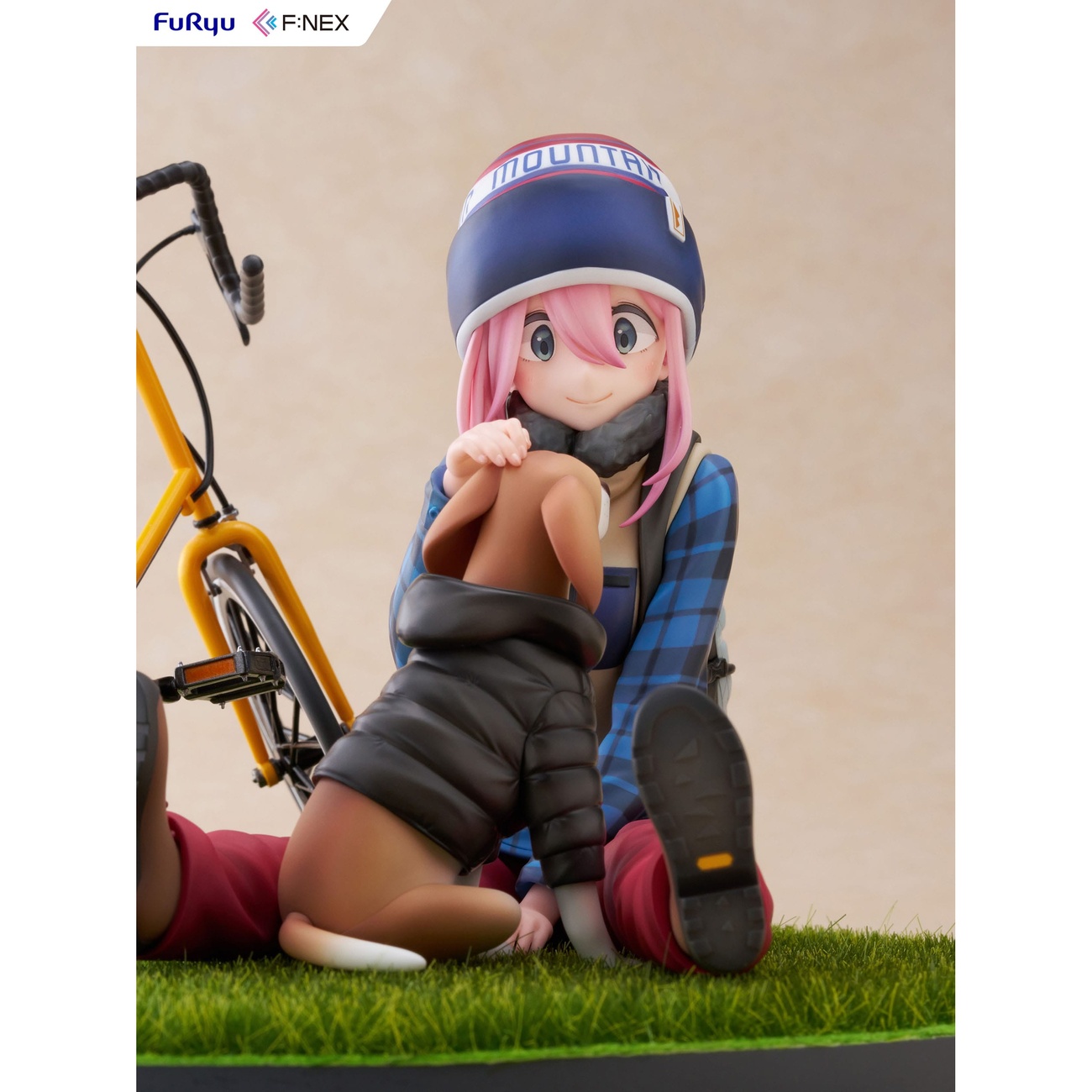 Laid Back Camp F:NEX PVC Beeld 1/7 Nadeshiko Kagamihara 13 cm