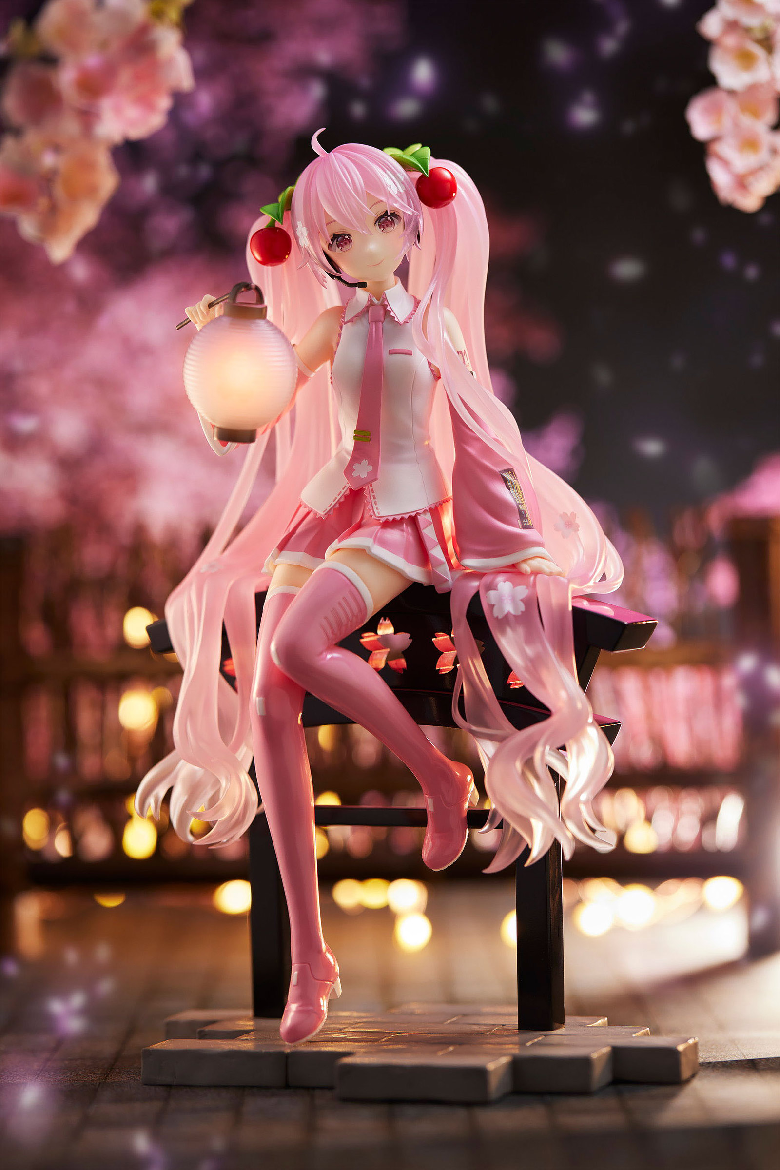Hatsune Miku - Sakura Lantern Figur mit Leuchtfunktion
