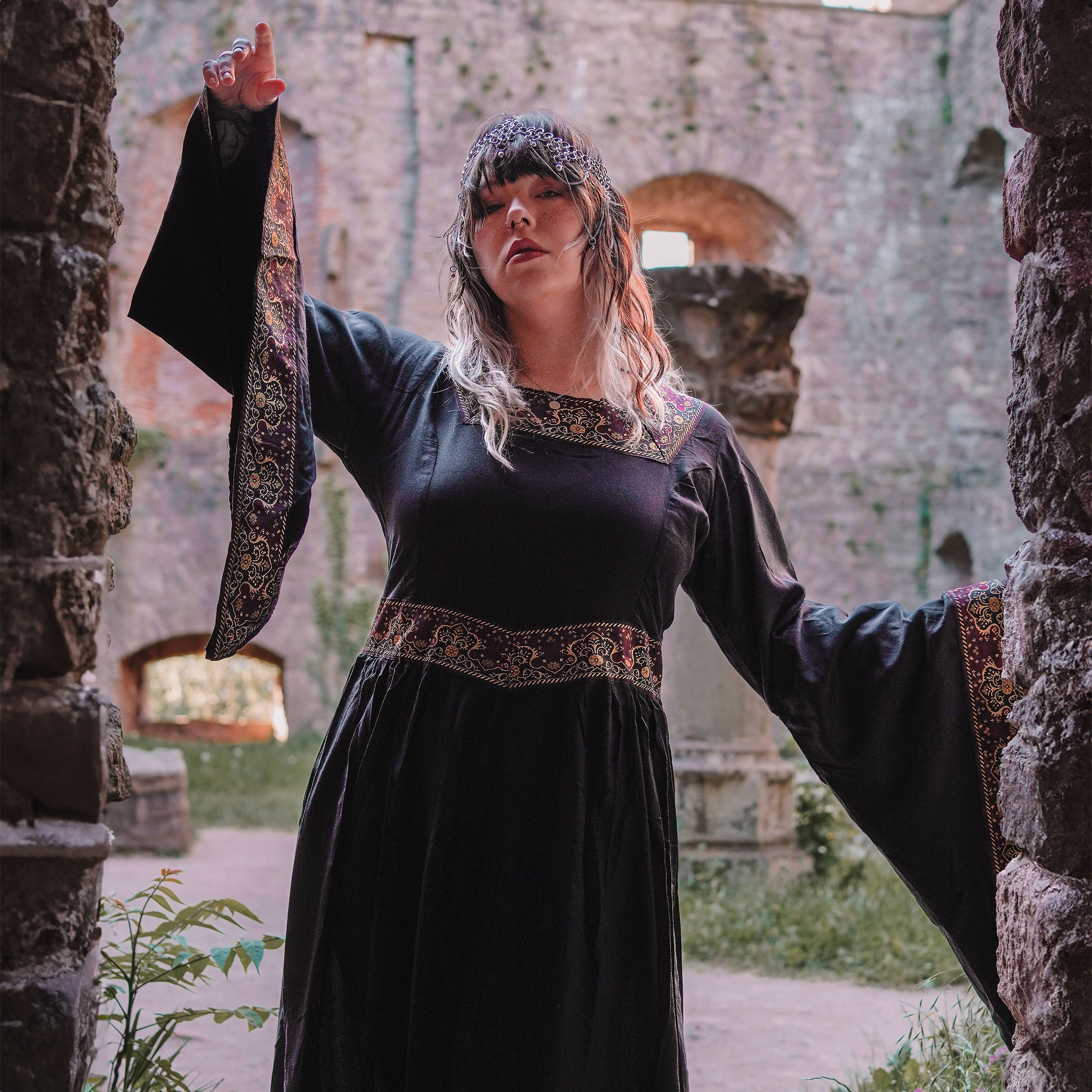 Medieval Dress Katharina Black