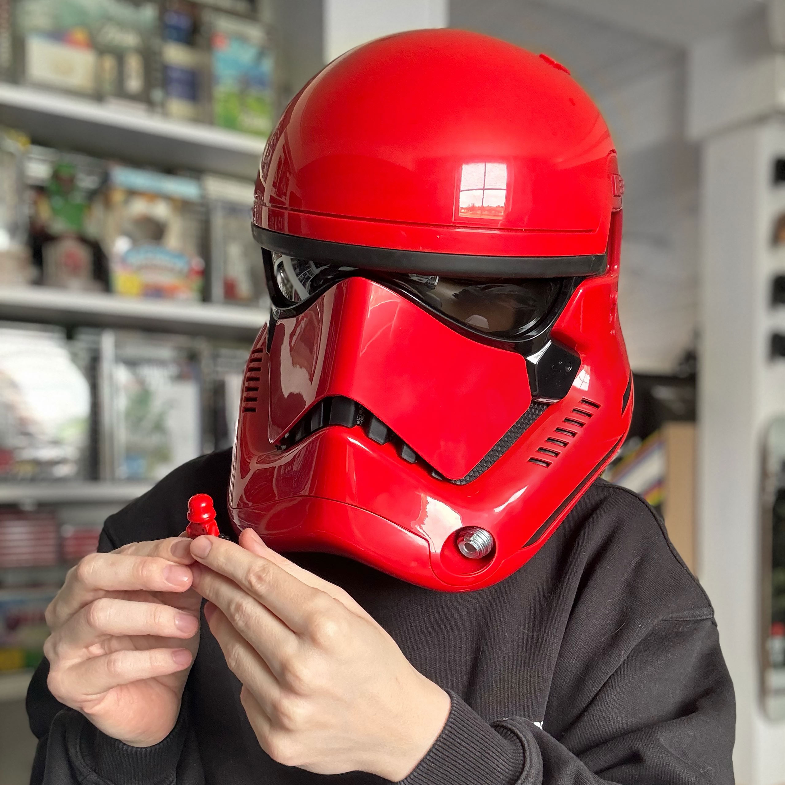 Star Wars - Galaxy's Edge Captain Cardinal Black Series Helmet Replica