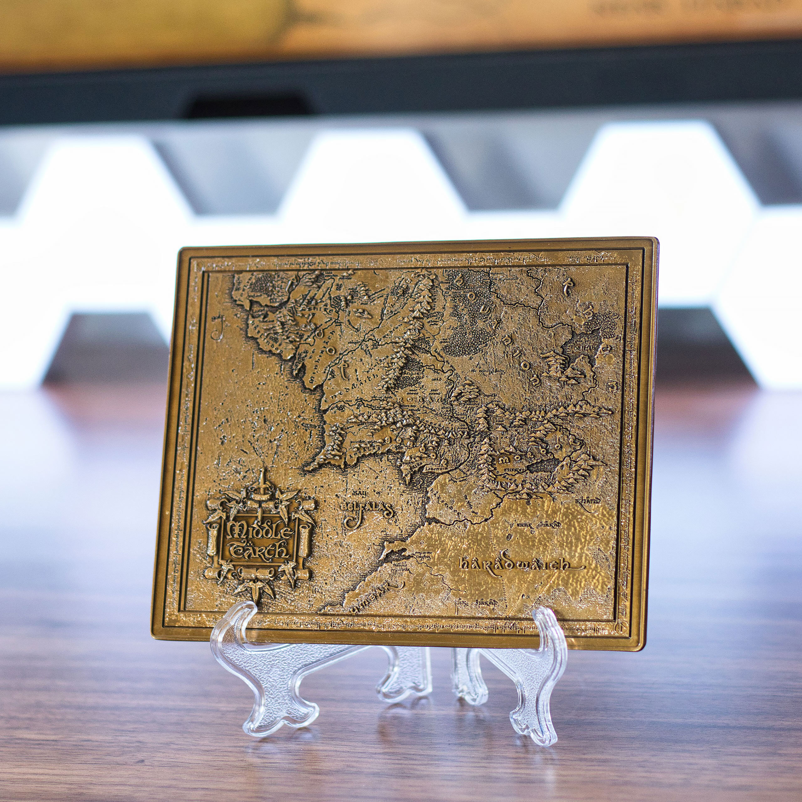 Lord of the Rings - Middle Earth Map Replica with Presentation Display